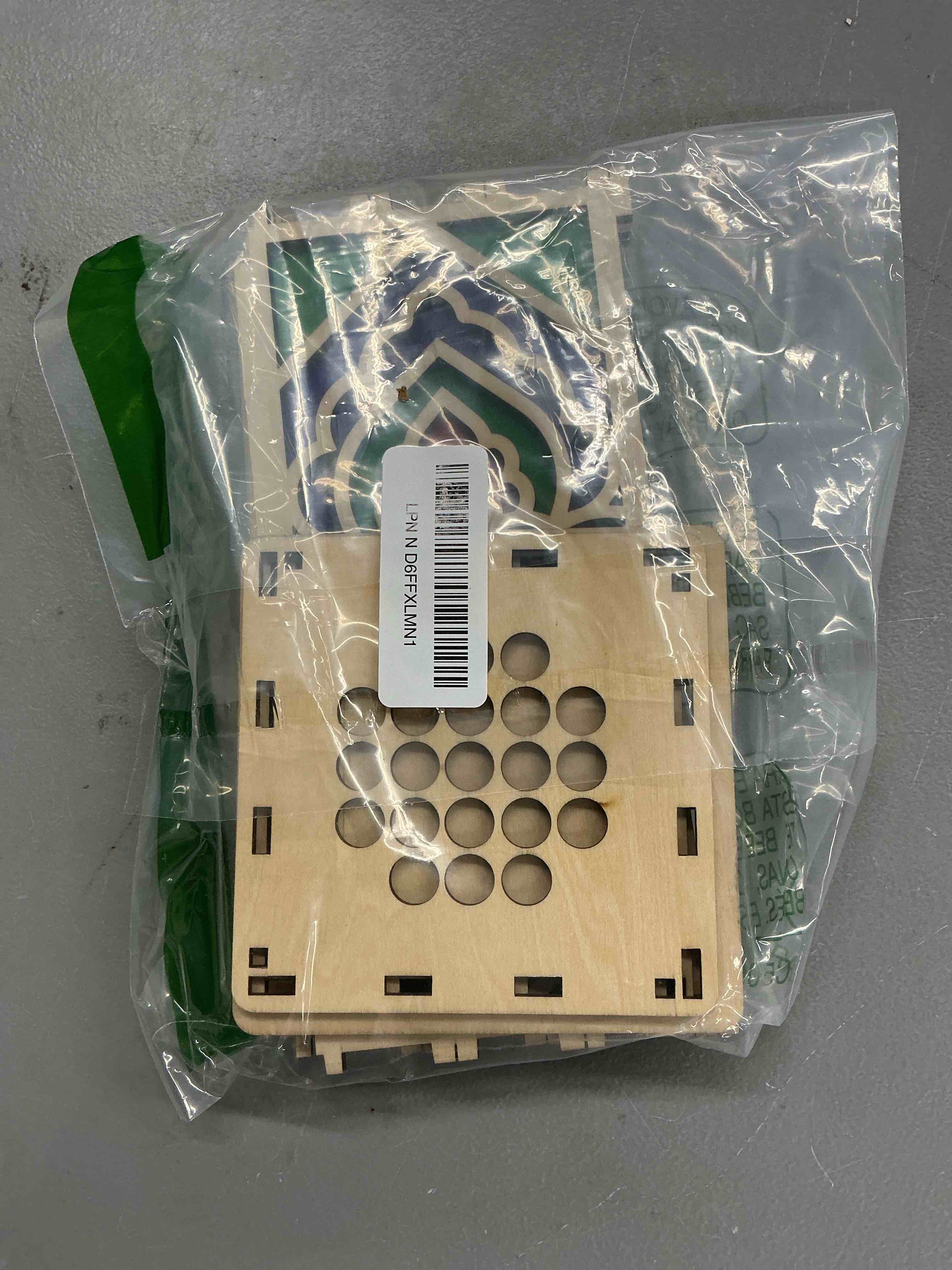 Condition photo showing New/Like New for wooden vase for lego flowers,display stand for lego botanicals,cool geometric hollow pattern vase,gift for flower lovers (green)