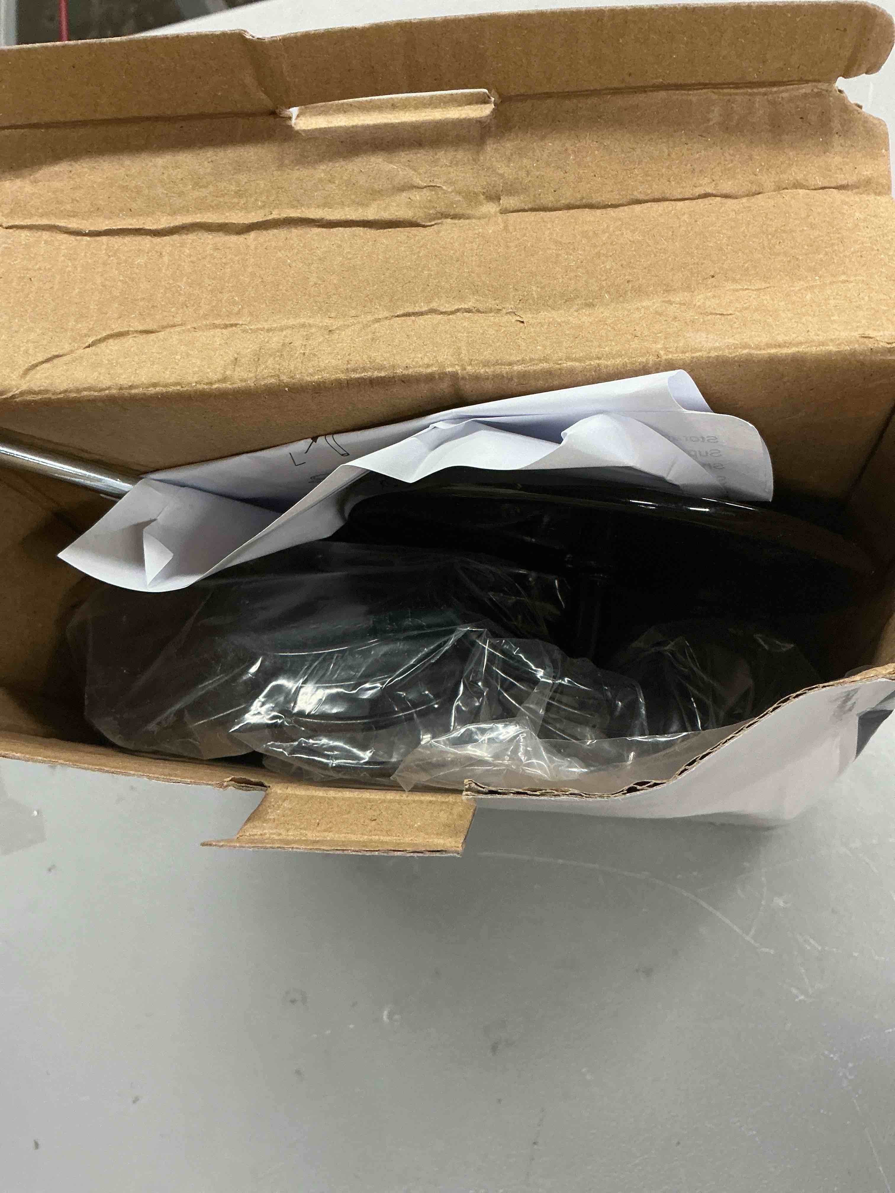 https://s3.amazonaws.com/lotting-images-prod/EmanualPiazza/BRN3770109_1779463865351.jpeg