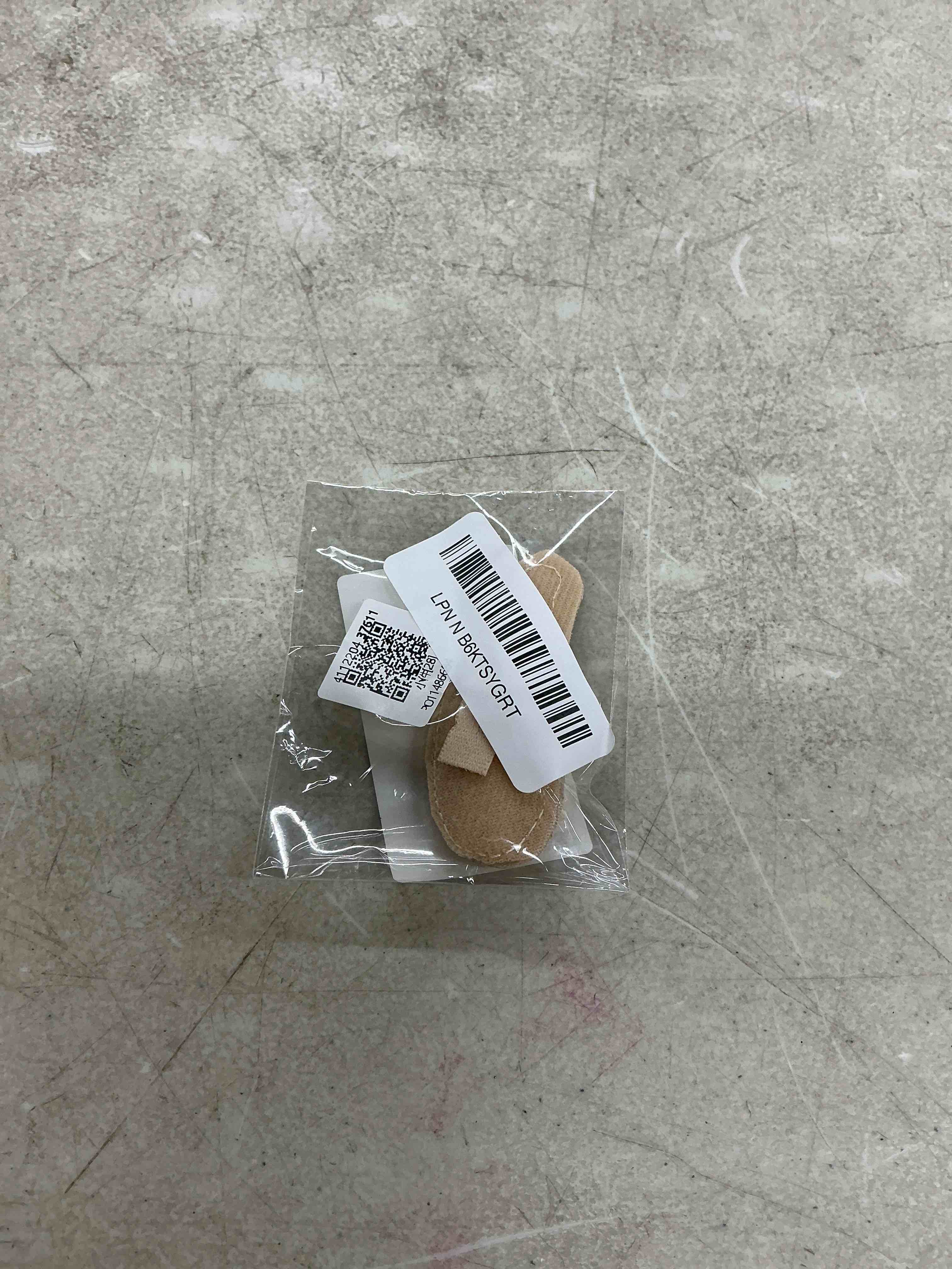 Condition photo showing Good Condition for hammer toe crest cushion, hammer toe support crest for women men, toe buttress pad for foot correction, hammertoe support pad for discomfort relief (left foot)