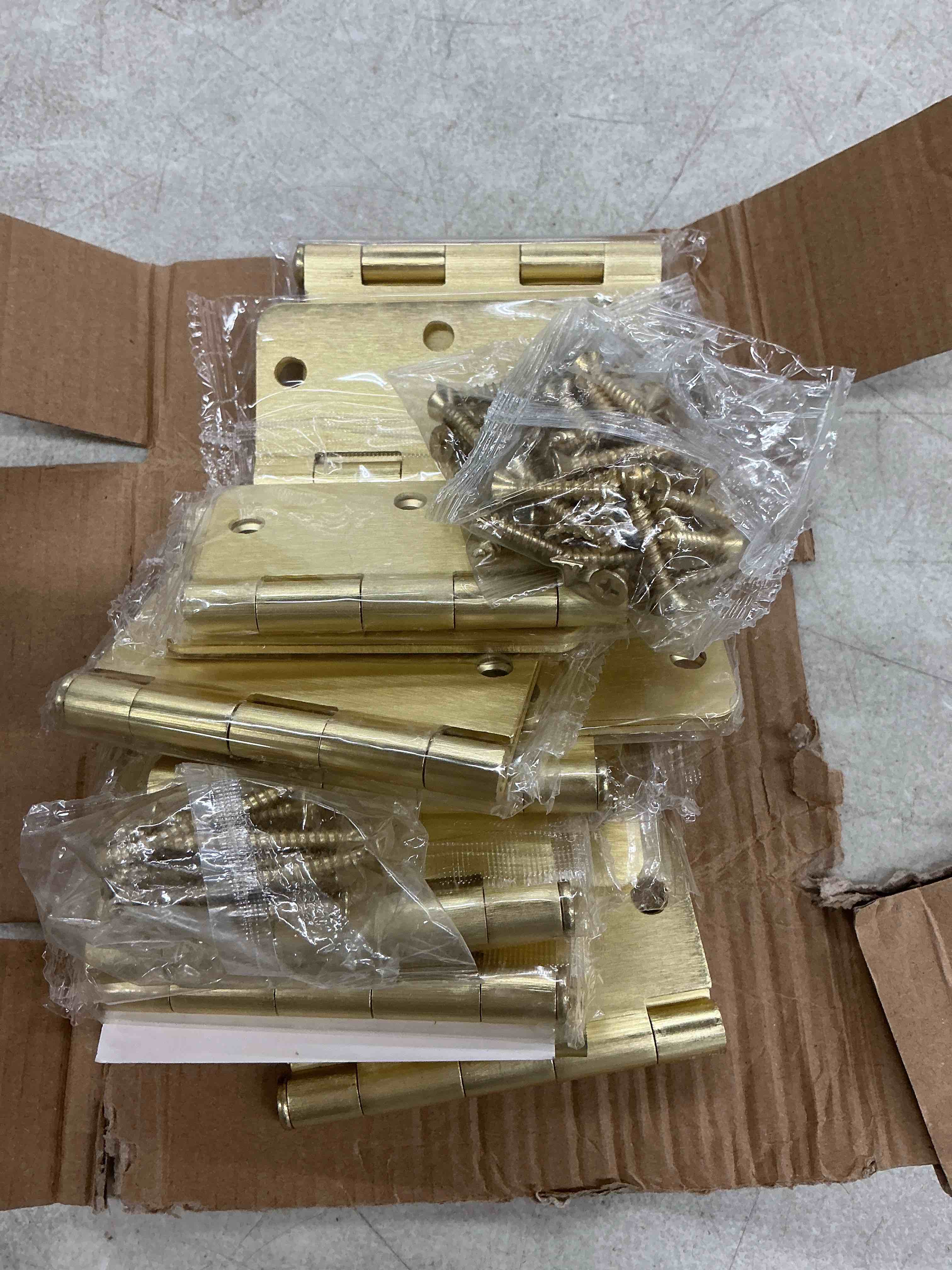 Condition photo showing Good Condition for door hinges satin brass 3.5 inch x 3.5" interior gold door hinges for doors 12 pack 1/4" radius corners bedroom residential standard indoor door hardware hinge satin brass 12