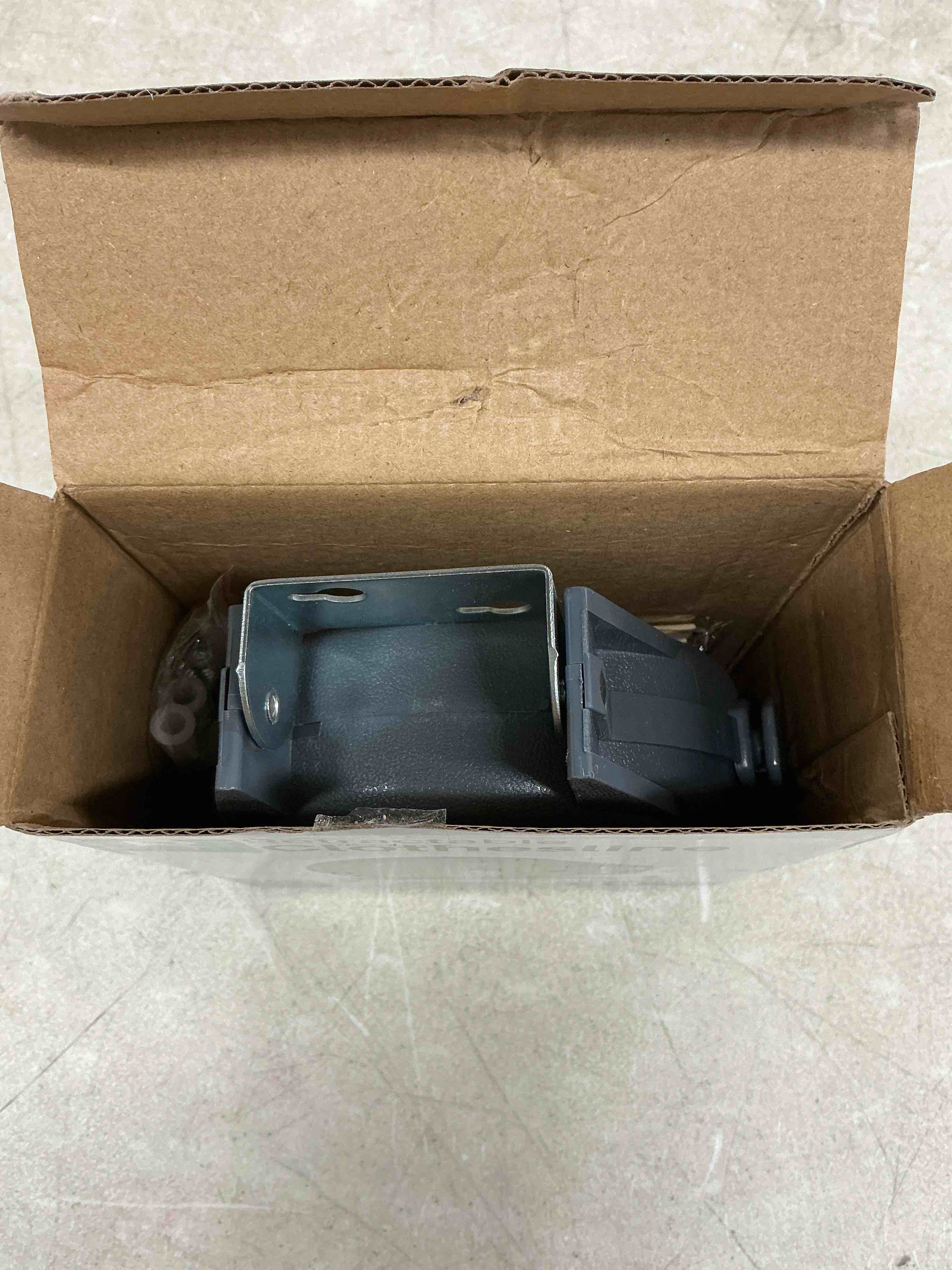https://s3.amazonaws.com/lotting-images-prod/EmanualPiazza/BRN3777525_1776959972864.jpeg