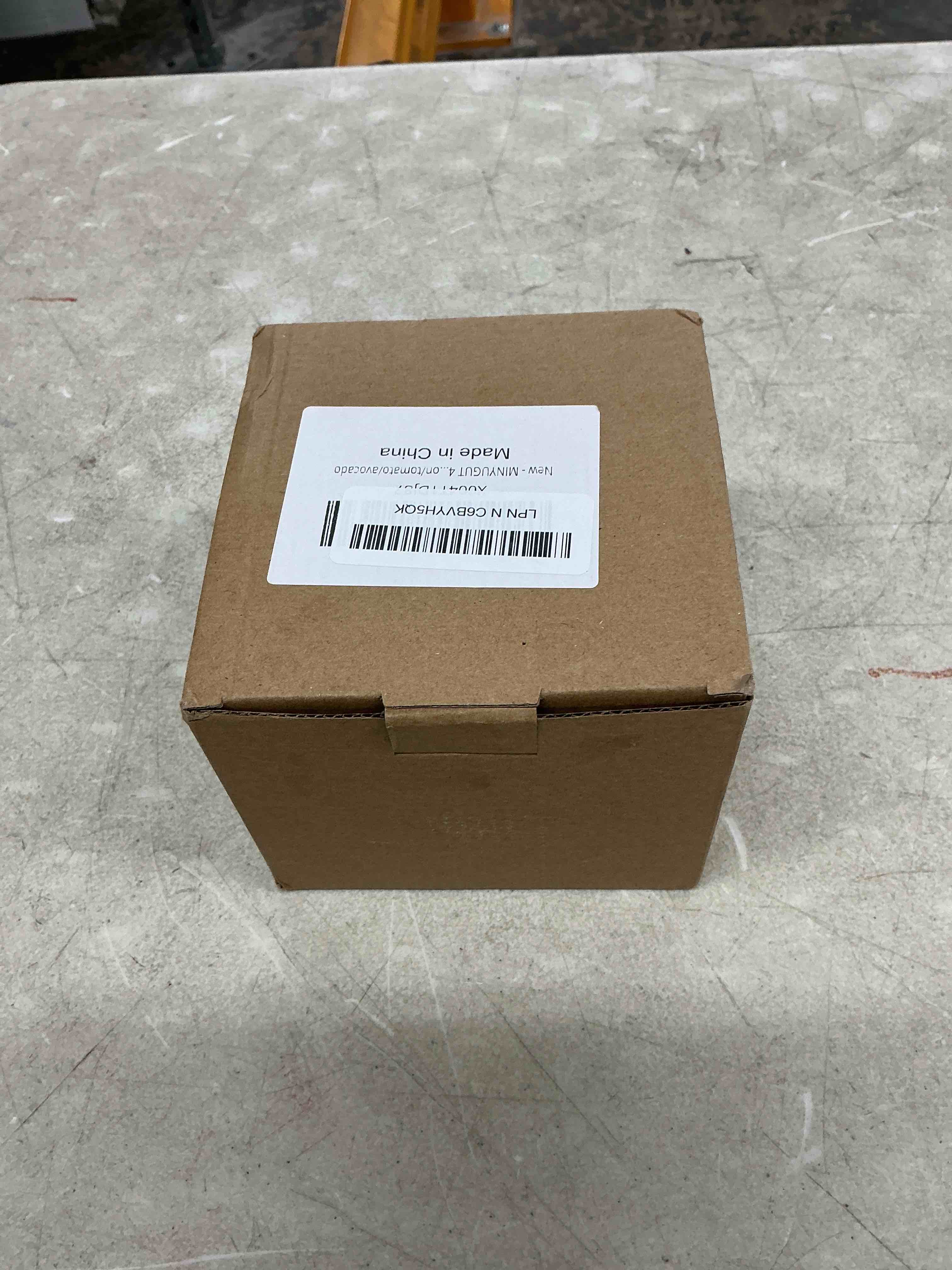 Condition photo showing Good Condition for 4pcs silicone fruit and vegetable containers, fruit storage boxes for fridge, reusable hermetic holder for food storage, fruits savers fresh stretch pods, vegetables/lemon/tomato/avocado