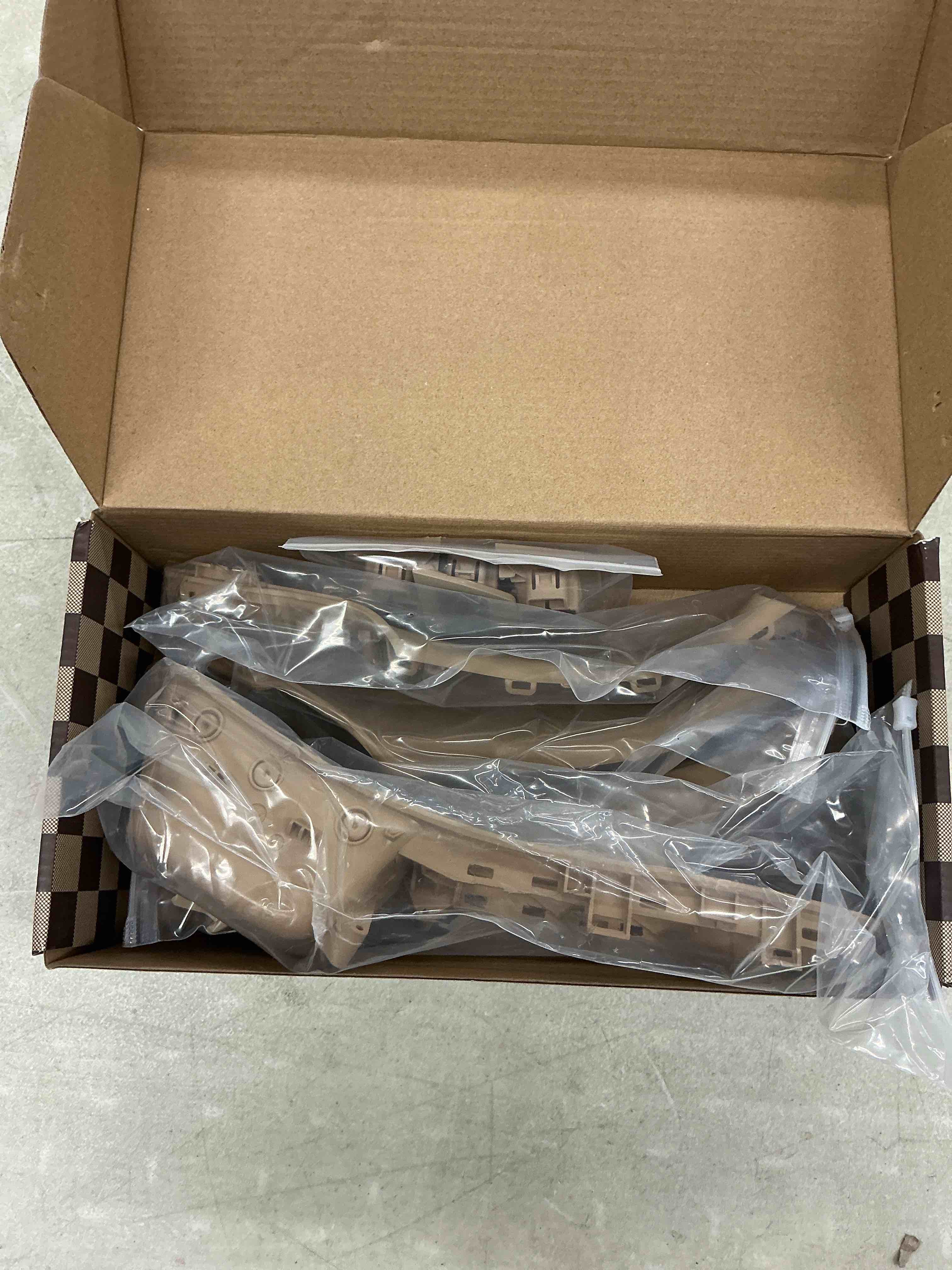 Condition photo showing Good Condition for car door handle for bmw 5 series f10 f11 2011-2016 right side interior door handles replace cover assembly 520i 528i 530i 535d 535i 550i (reddish brown, right door handle)