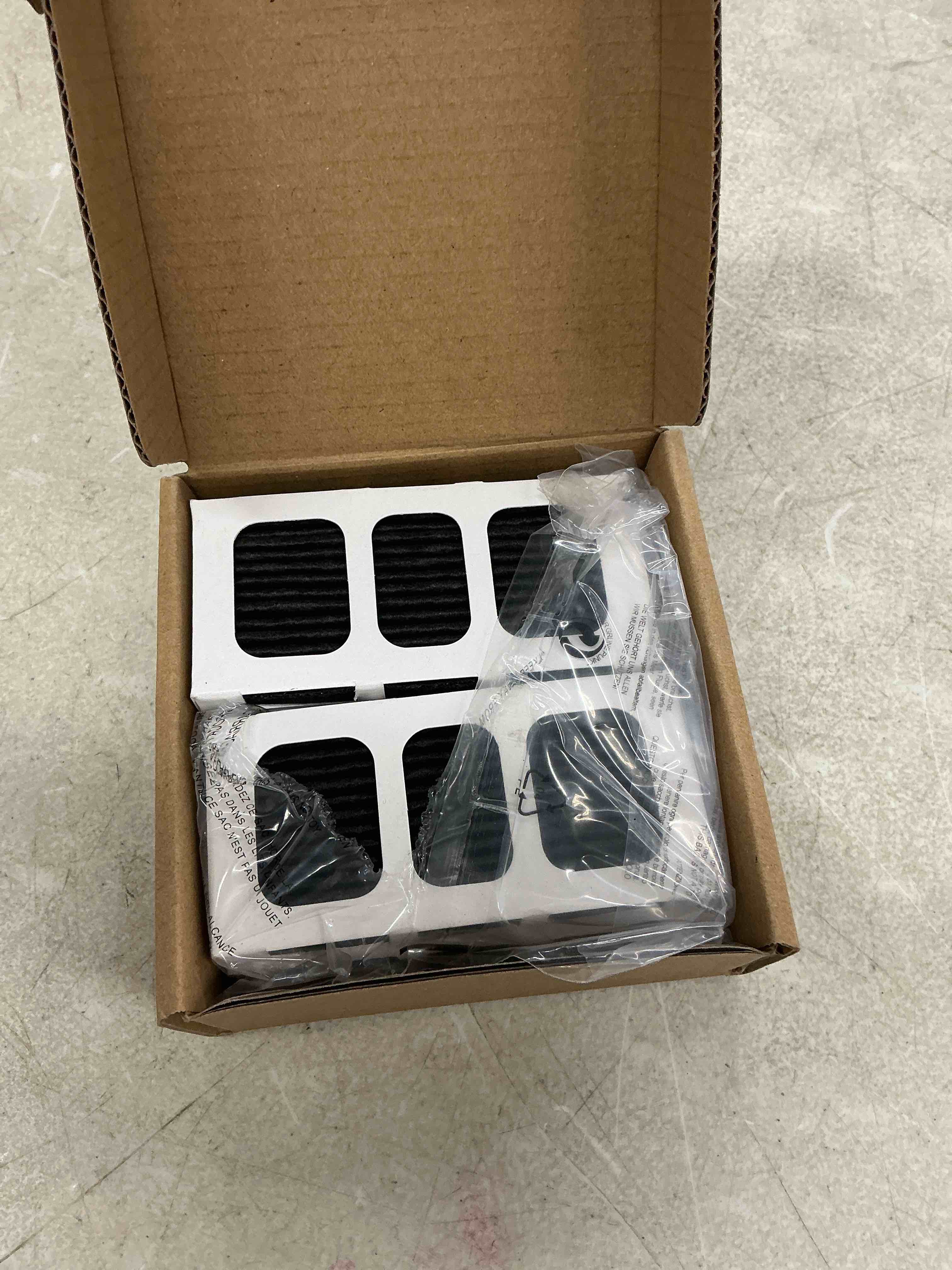 https://s3.amazonaws.com/lotting-images-prod/EmanualPiazza/BRN3780385_1775584064187.jpeg