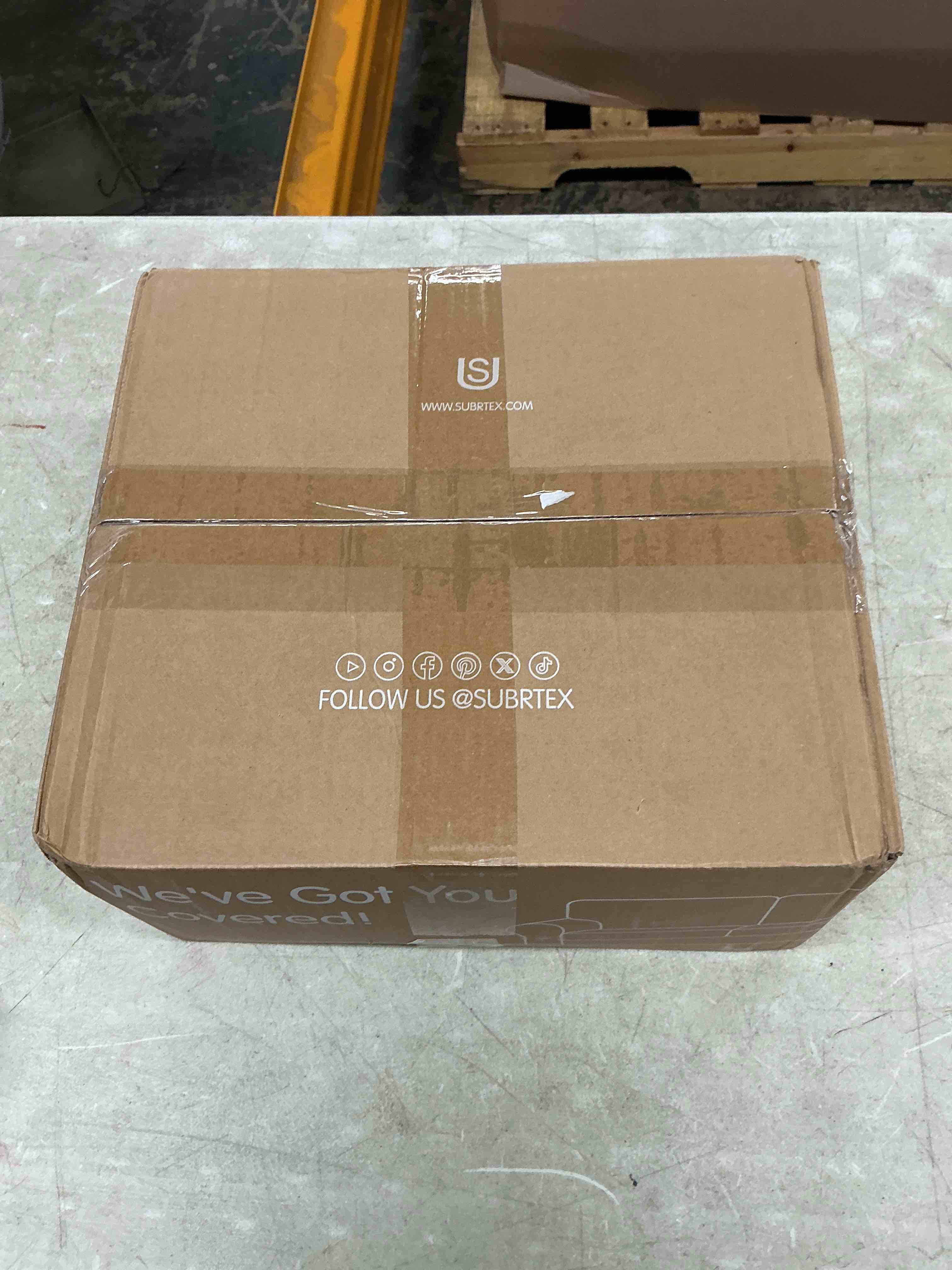 https://s3.amazonaws.com/lotting-images-prod/EmanualPiazza/BRN3782517_1777642571882.jpeg