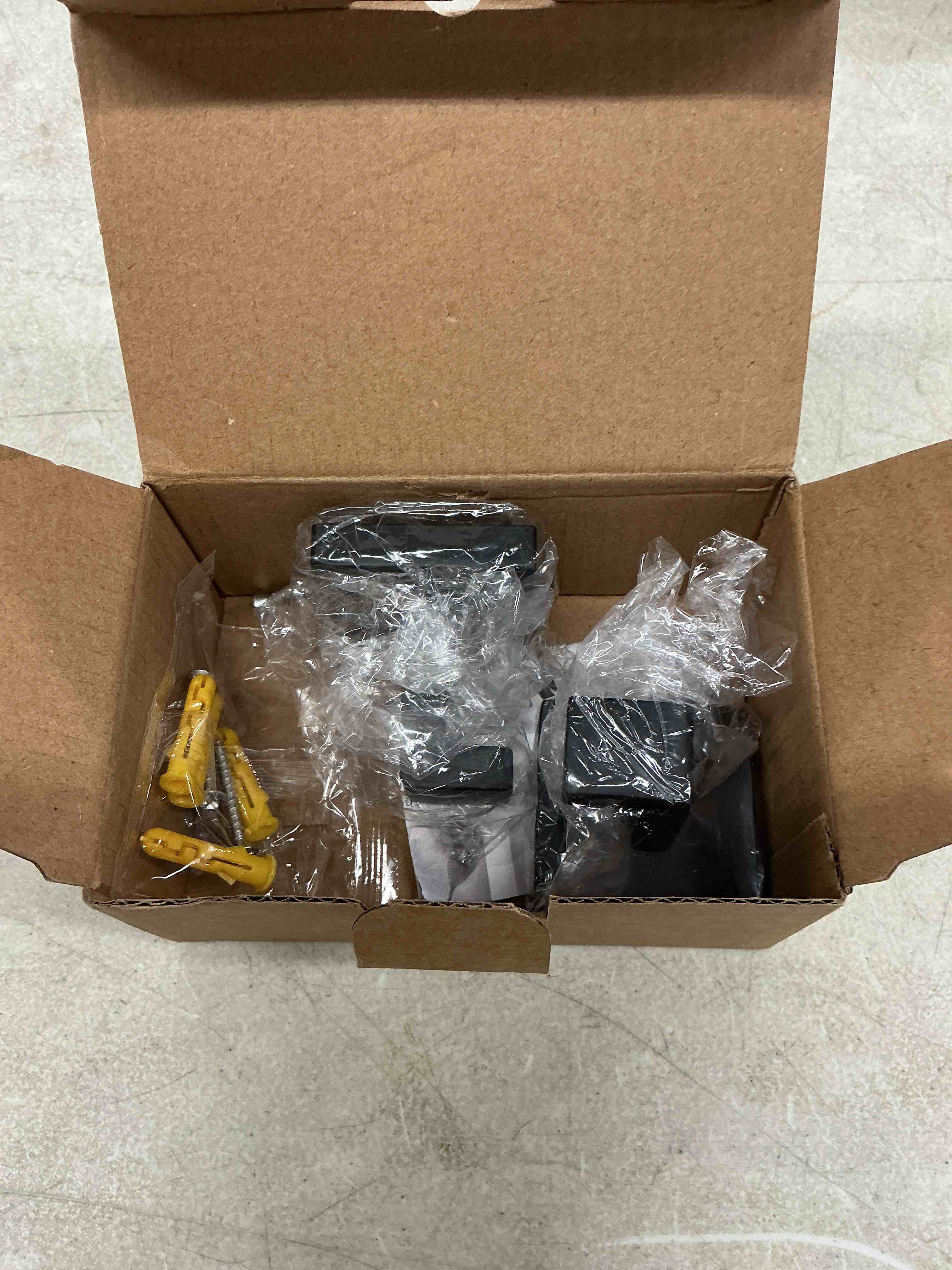 https://s3.amazonaws.com/lotting-images-prod/EmanualPiazza/BRN3782724_1777658211373.jpeg