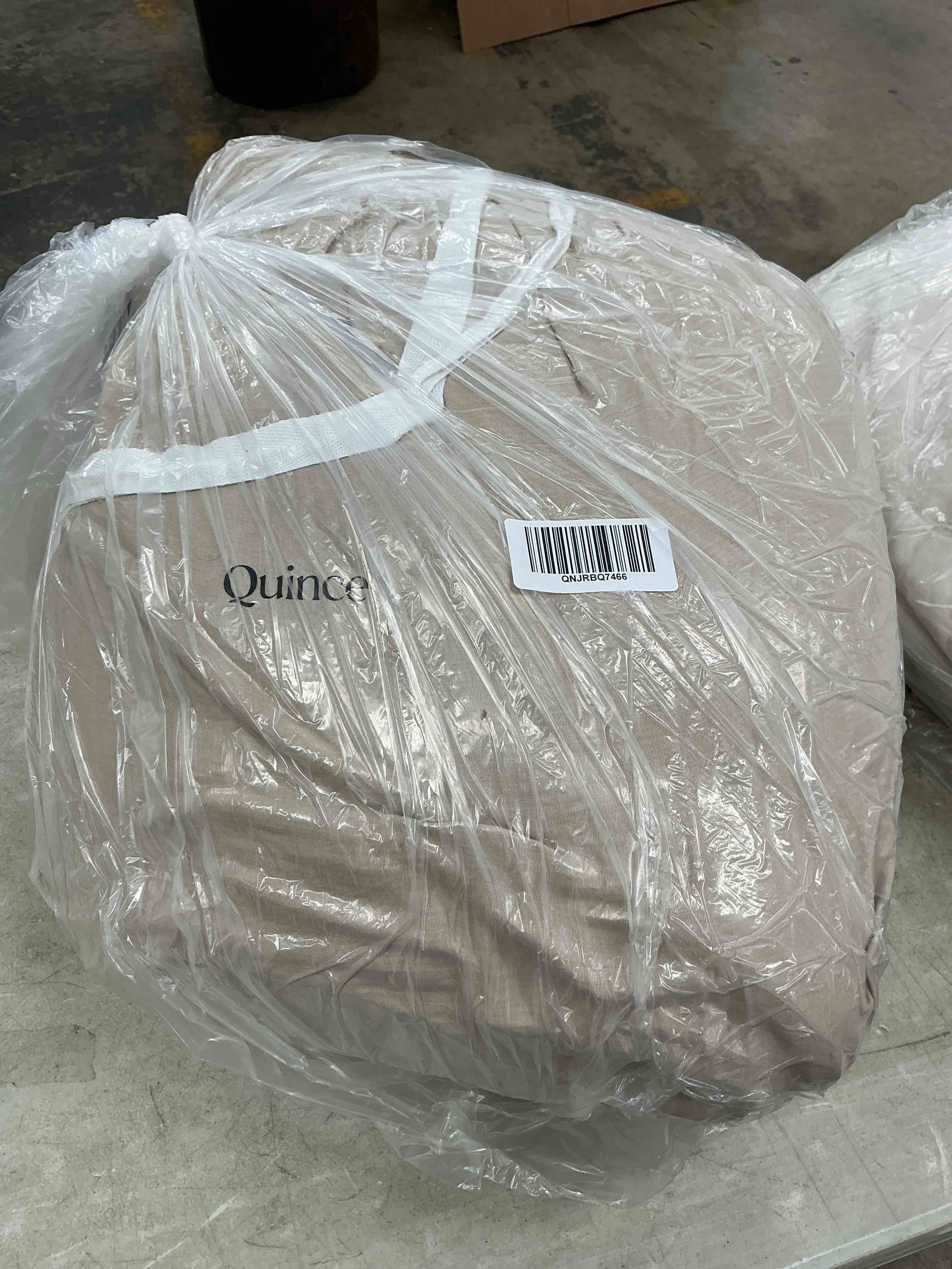Condition photo showing New/Like New for organic cotton gauze dream quilt, twin, dune