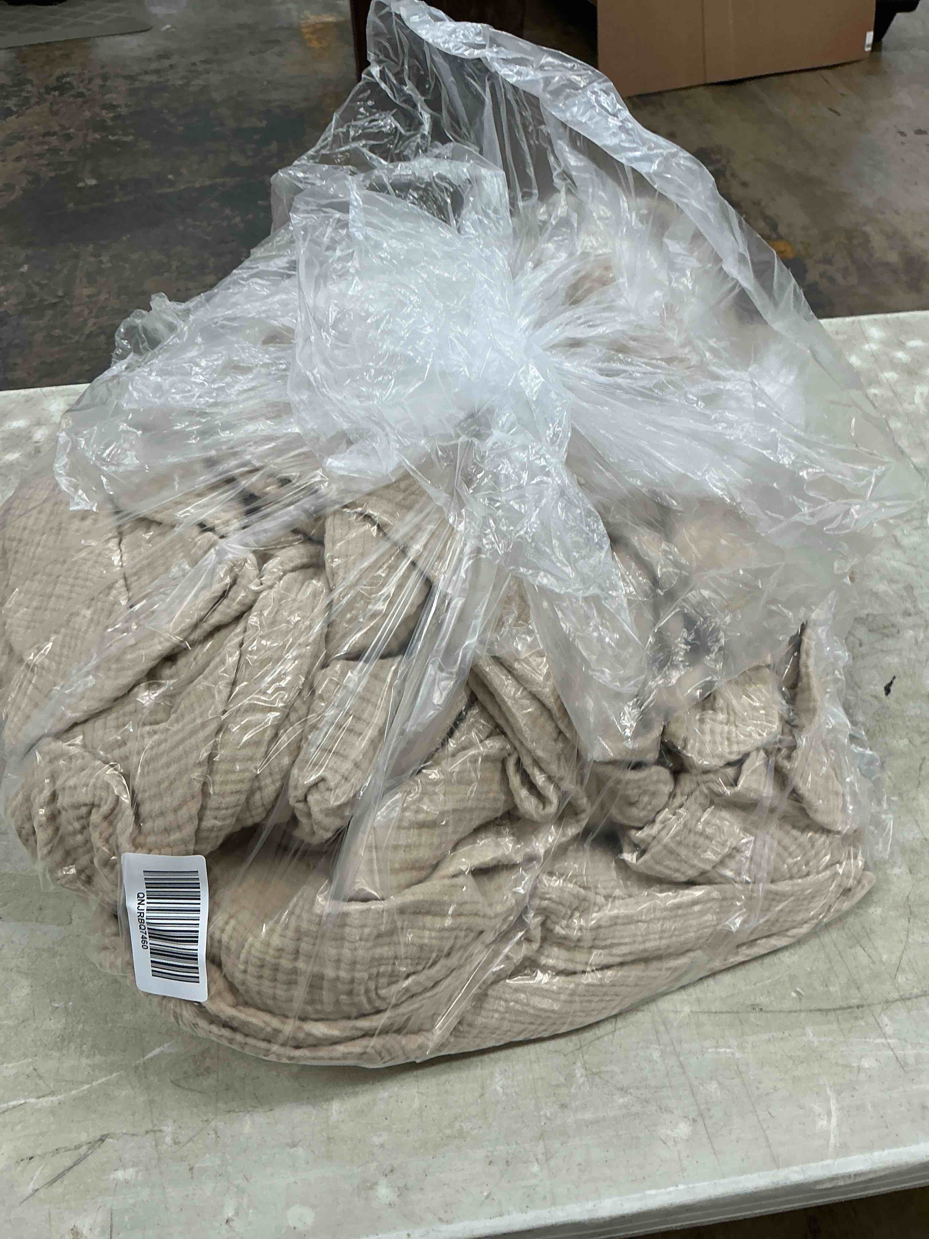 Condition photo showing Good Condition for organic cotton gauze duvet cover set, king/cal king, dune