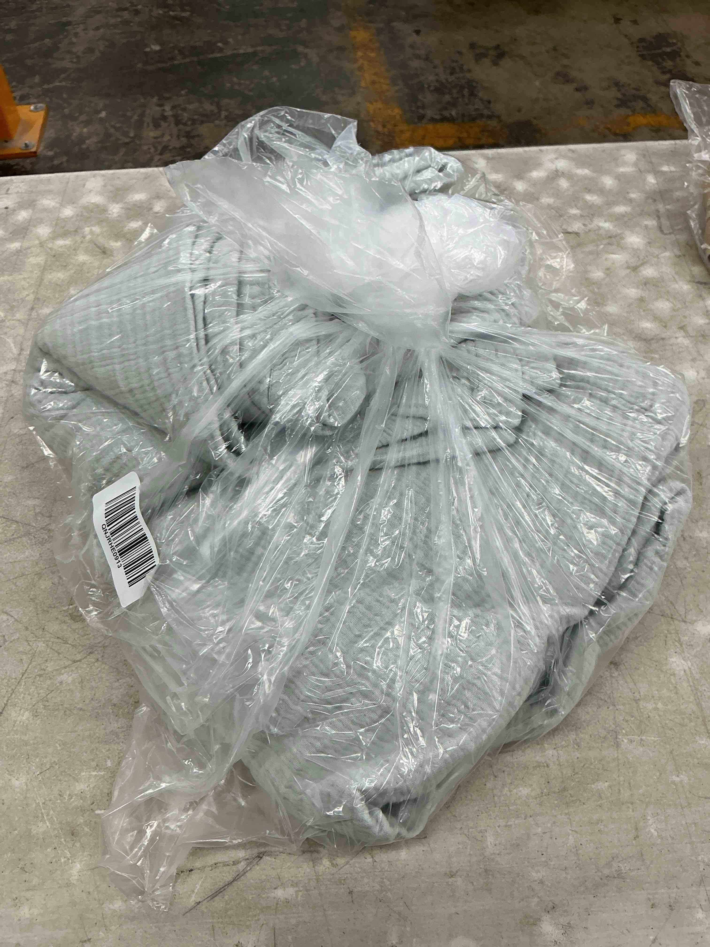Condition photo showing Good Condition for organic cotton gauze blanket, full/queen, mist