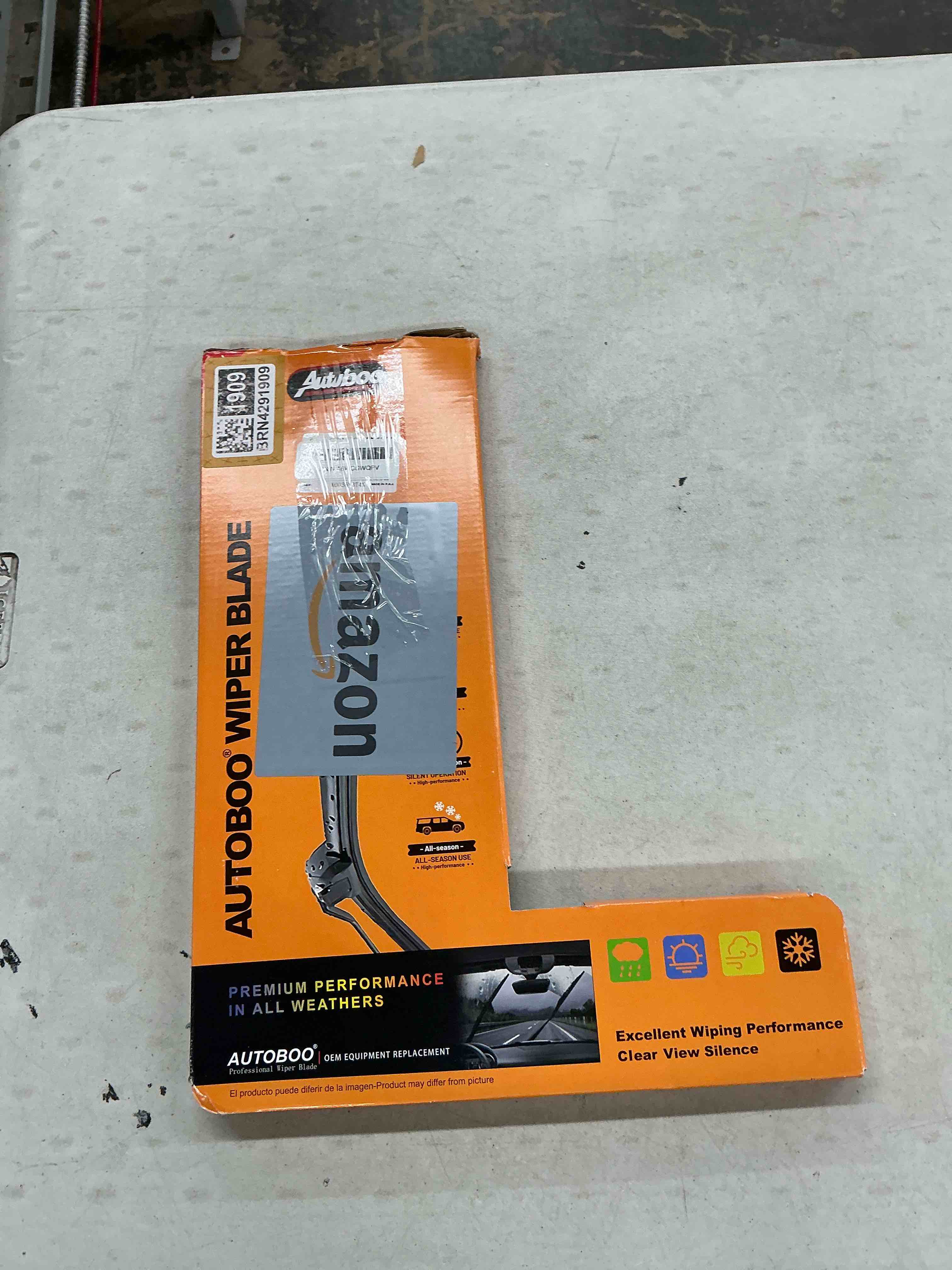 Condition photo showing Good Condition for 3 wipers replacement for honda fit rear and front windshield wiper blades 2009-2020,3 pieces 28"+14"+14 inch 28"+14"+14"