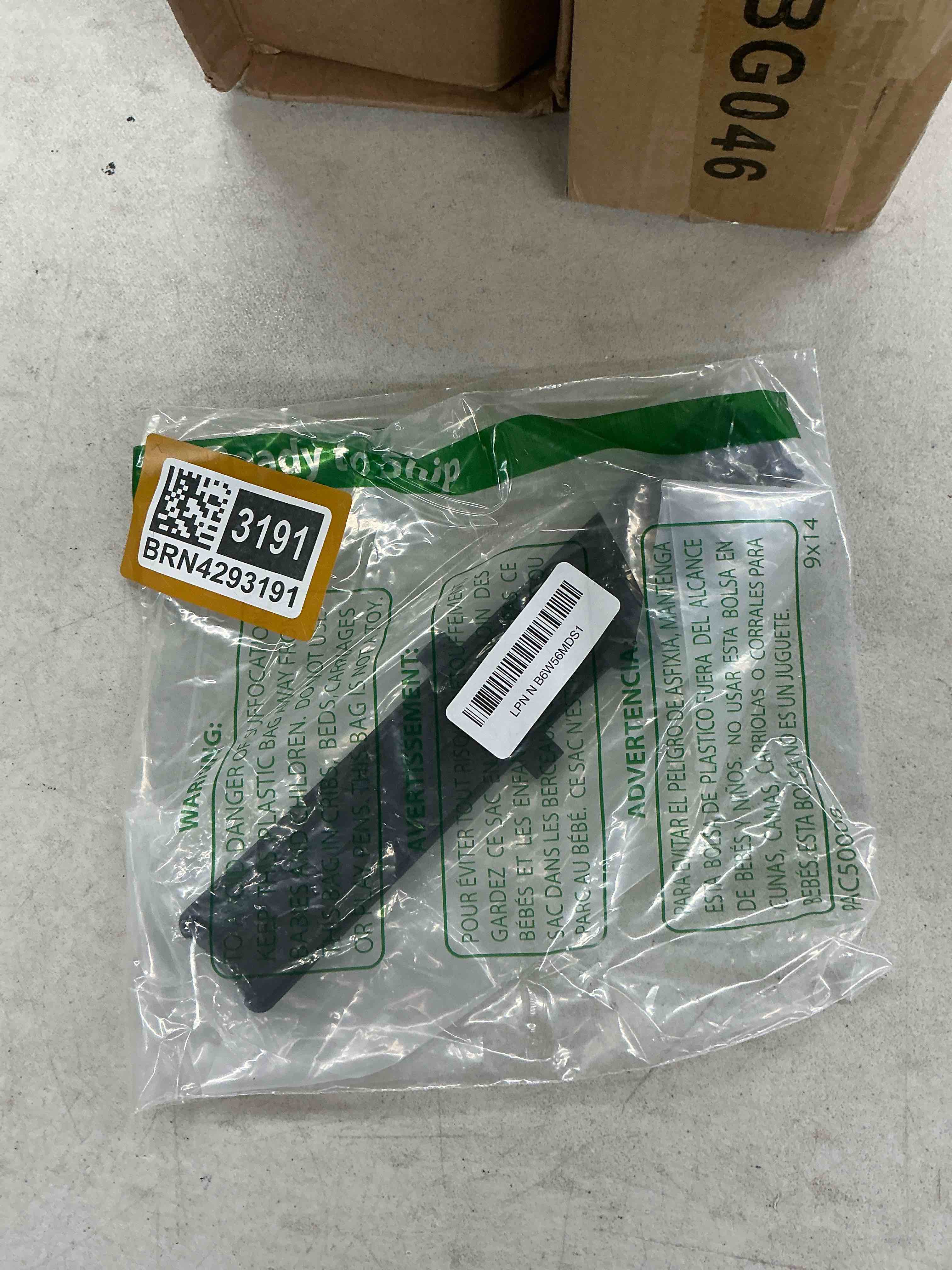 Condition photo showing Good Condition for cabin filter plastic cover 87846950 compatible with chevrolet silverado 2500 hd 2019-2023,gmc sierra 2500 hd 2019-2024 ac cabin air filter cover plate replace 84502369 84532403