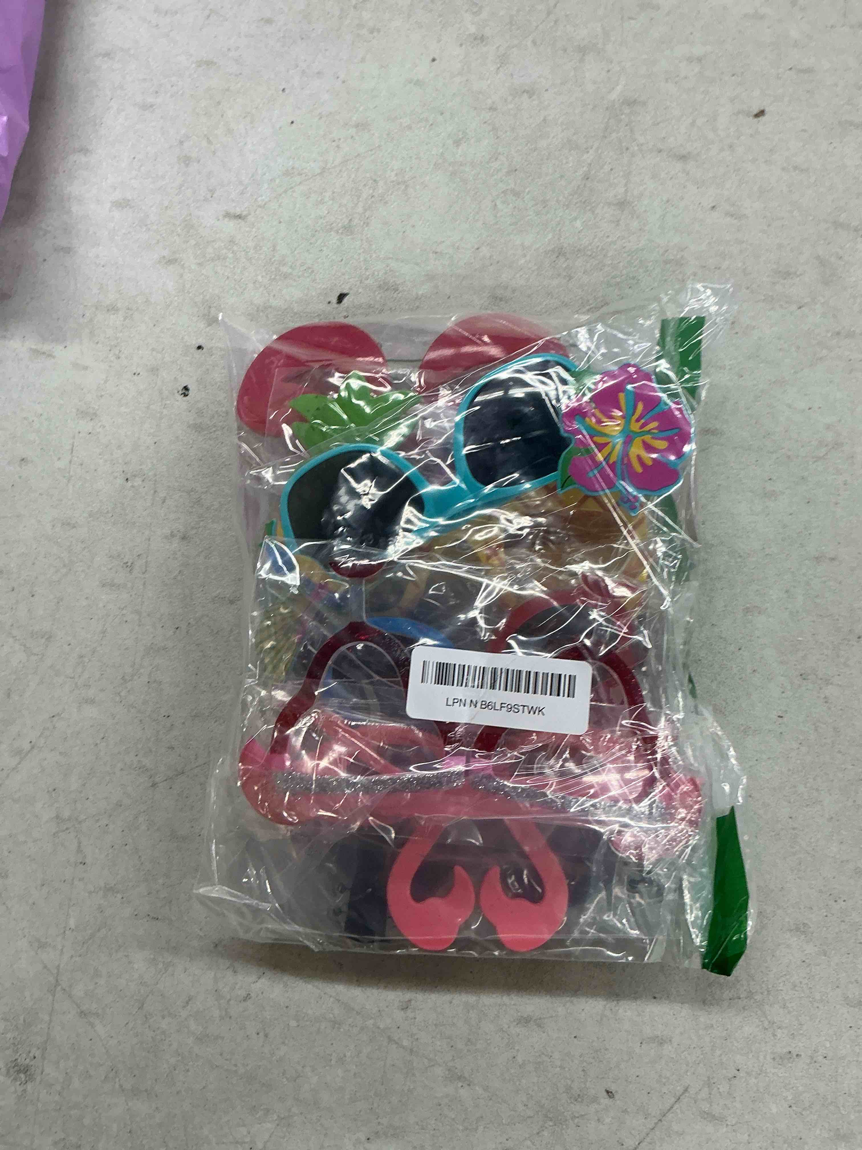 Condition photo showing Good Condition for ocean line luau party sunglasses - 9 pairs funny hawaiian glasses, tropical fancy dress props, fun summer kids party favors, beach themed party supplies decoration