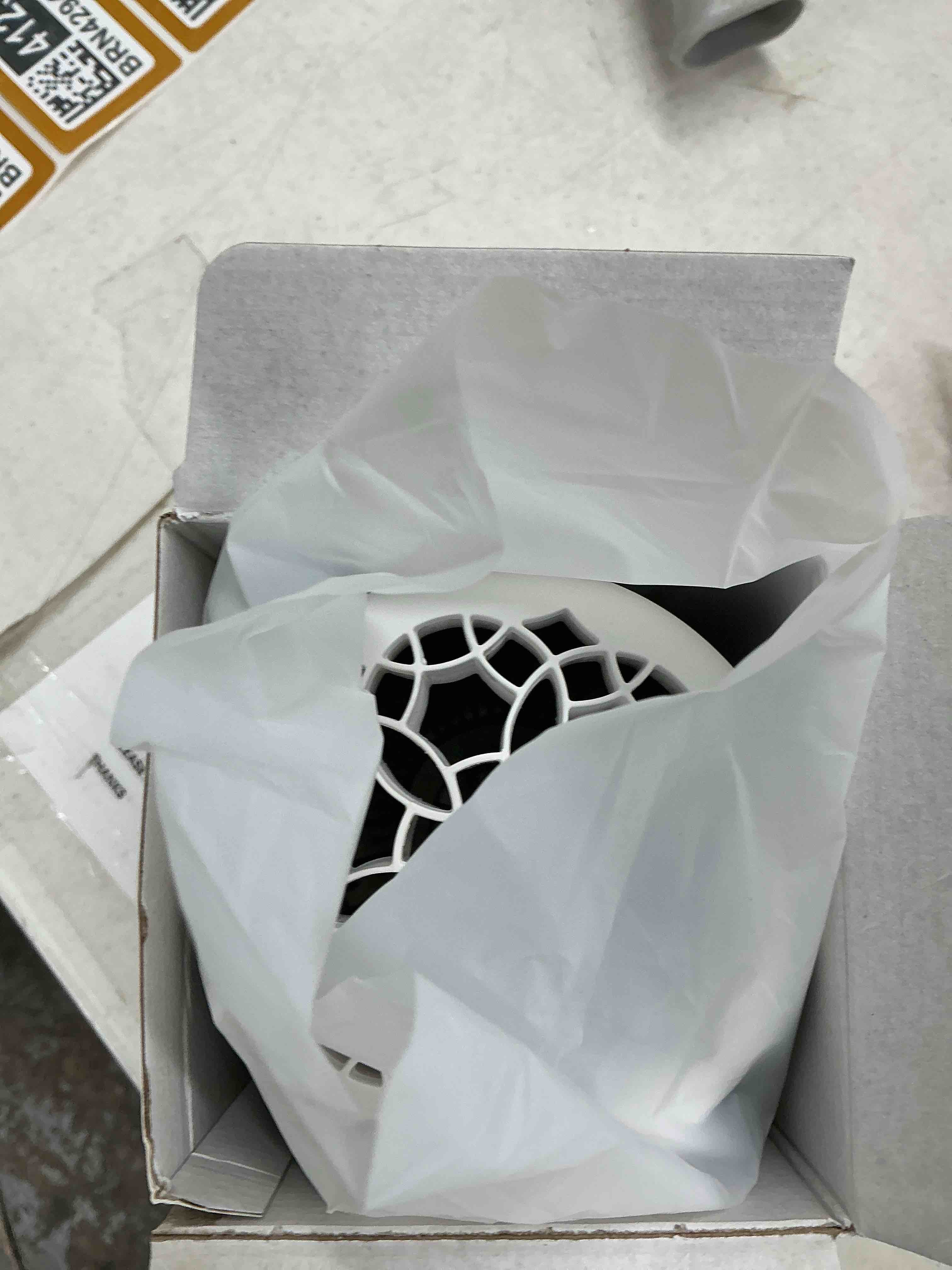 Condition photo showing New/Like New for Electric Makeup Brush Cleaner Machine, 4 Timer Settings Cosmetic Brush Cleaner, Make Up Brush Cleaner Cleanser for All Size Brushes, Automatic Beauty Tool – Great Gift for Women