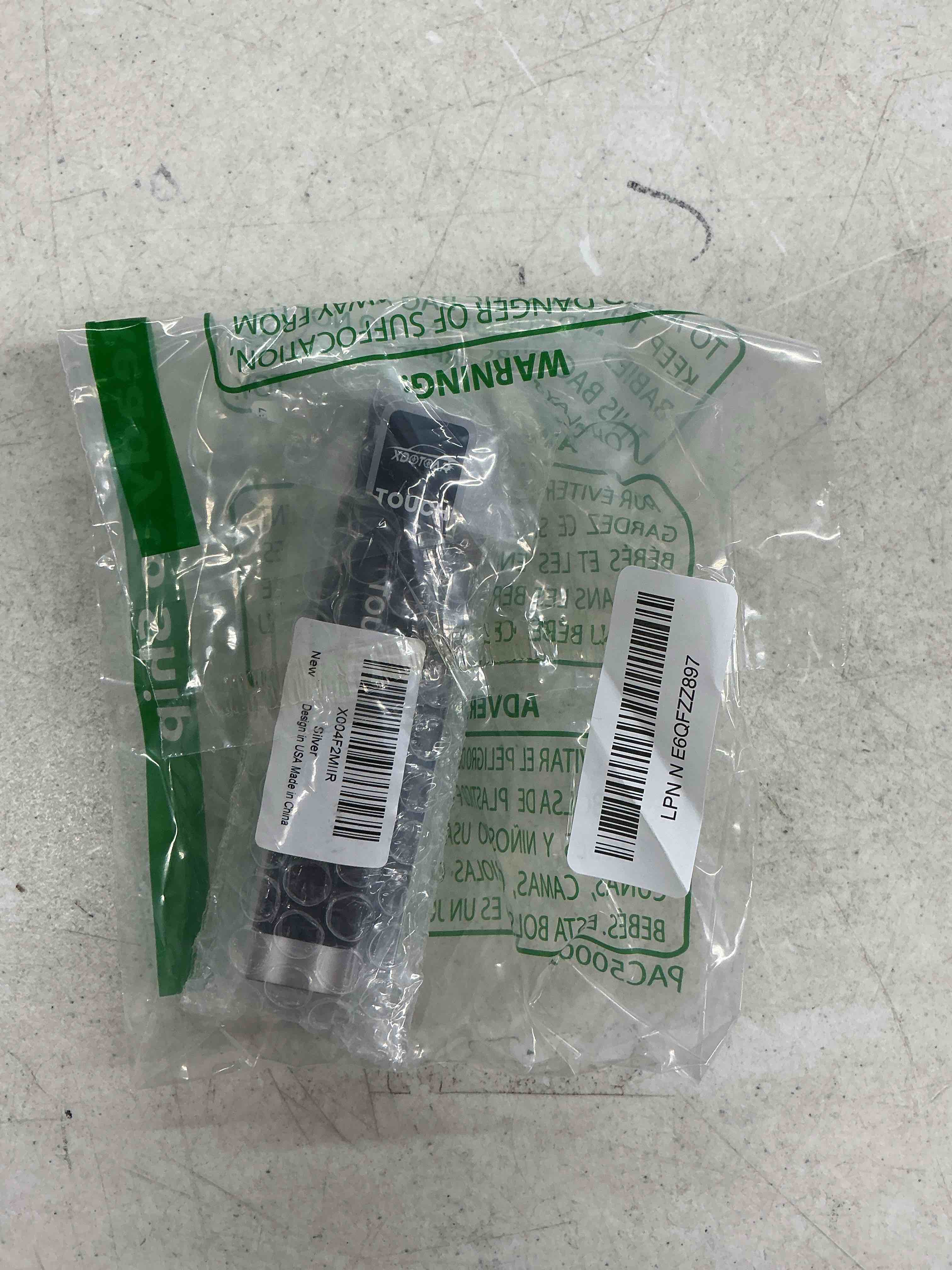 Condition photo showing Good Condition for touch up paint for cars, silver car paint touch up pen, car paint scratch repair, auto paint repair pen, professional seamless coverage, color accurate, long lasting adhension, fast drying universal silver
