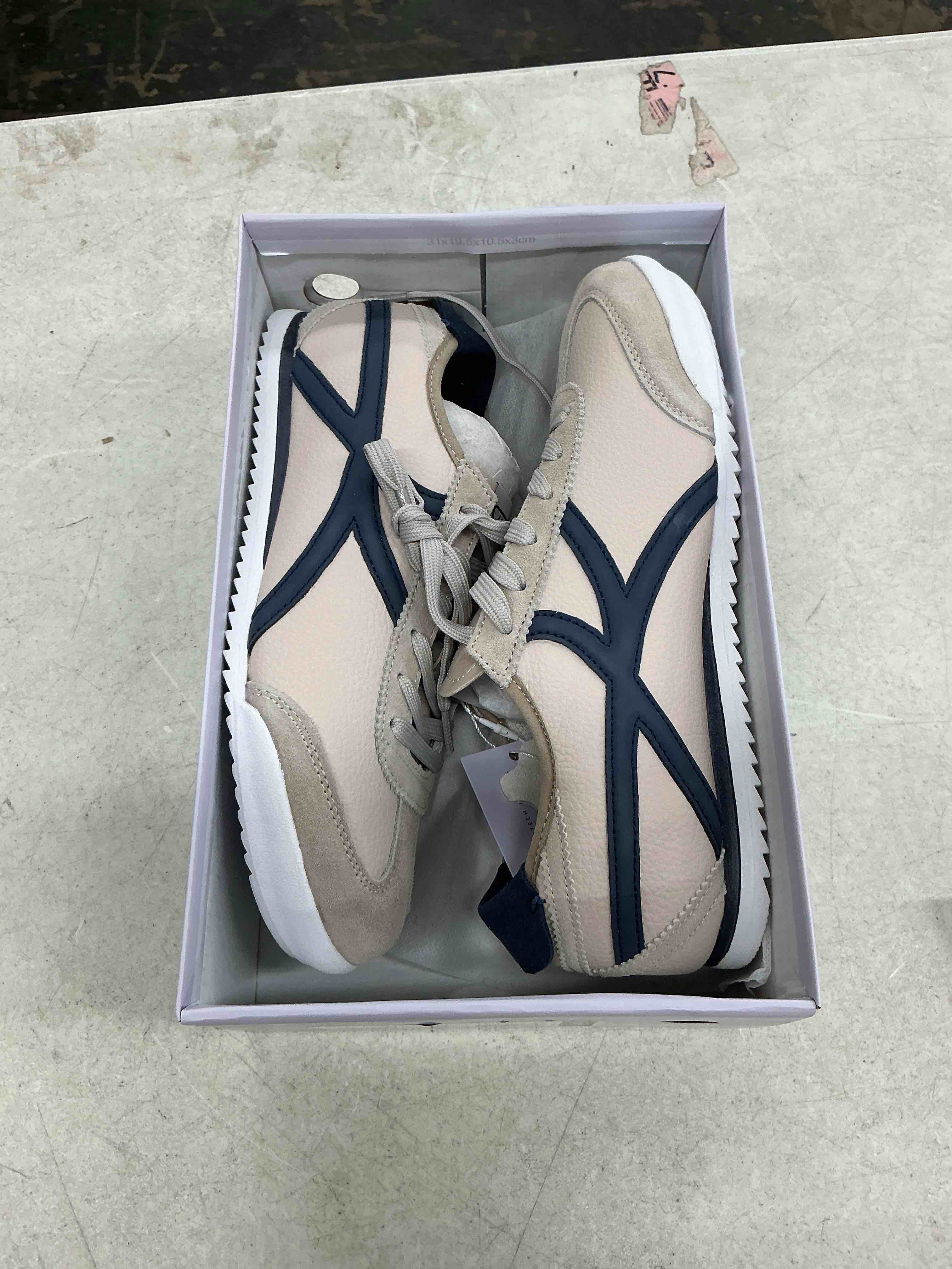 Condition photo showing Good Condition for lucky step unisex retro sneaker for men women walking shoe | lace up low profile trainer sneakers lightweight comfortable non slip shoes 10 women/8 men beige