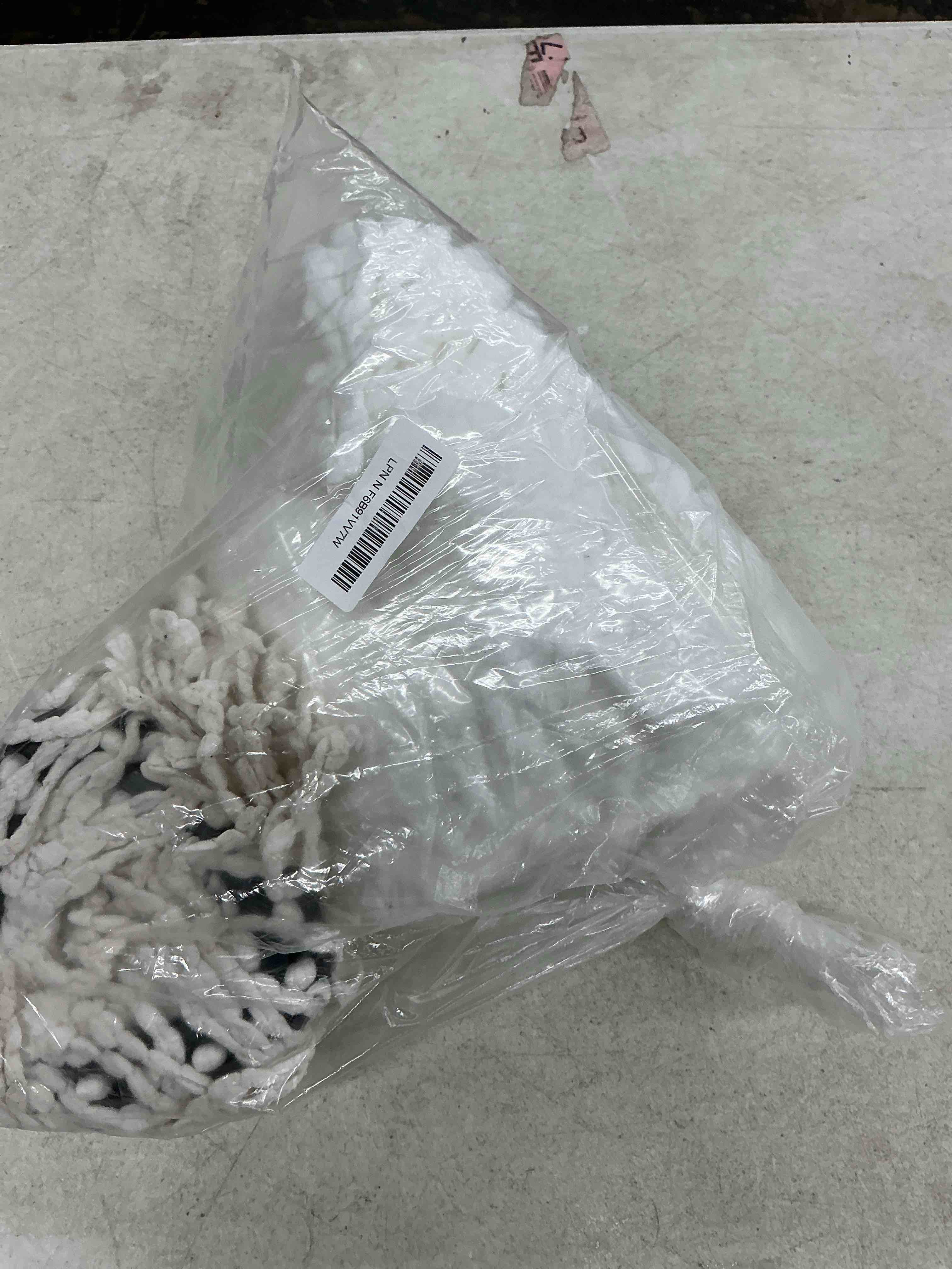 Condition photo showing Good Condition for 4-pack mop replacement heads for ocedar mop replace head easywrin spin mop heads replacements, easy cleaning mop head replacement 4 count (pack of 1)