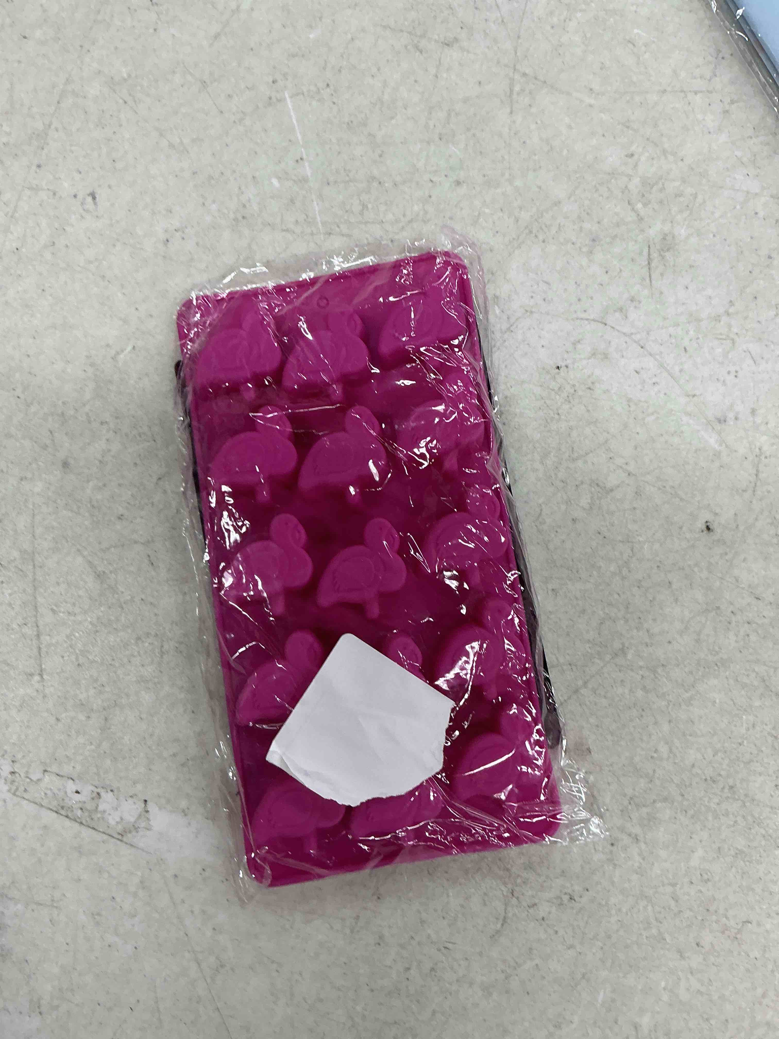 Condition photo showing Good Condition for fewo 15-cavity flamingo ice cube tray, food-grade silicone mold for chocolate, candy, cookie, fondant, jello, mini soap, baking, bath bomb, candle