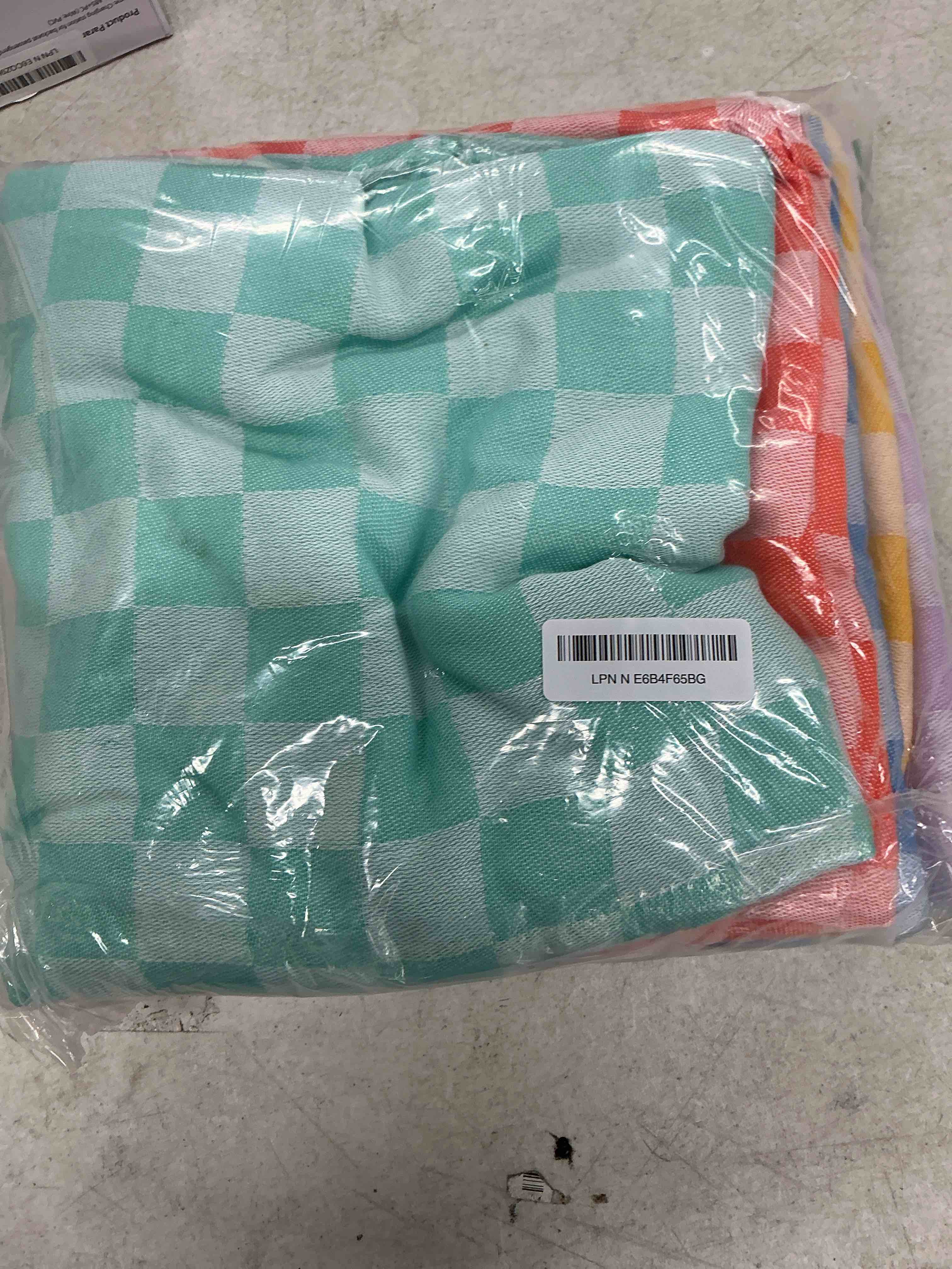 Condition photo showing Good Condition for antfuny 6 packs turkish beach towel blanket bath pool towels bulk travel sand free quick dry extra large oversized cute big cotton soft lightweight compact proof men women adult long aesthetic cloud gz multicolors purple 72 x 36 inch 6