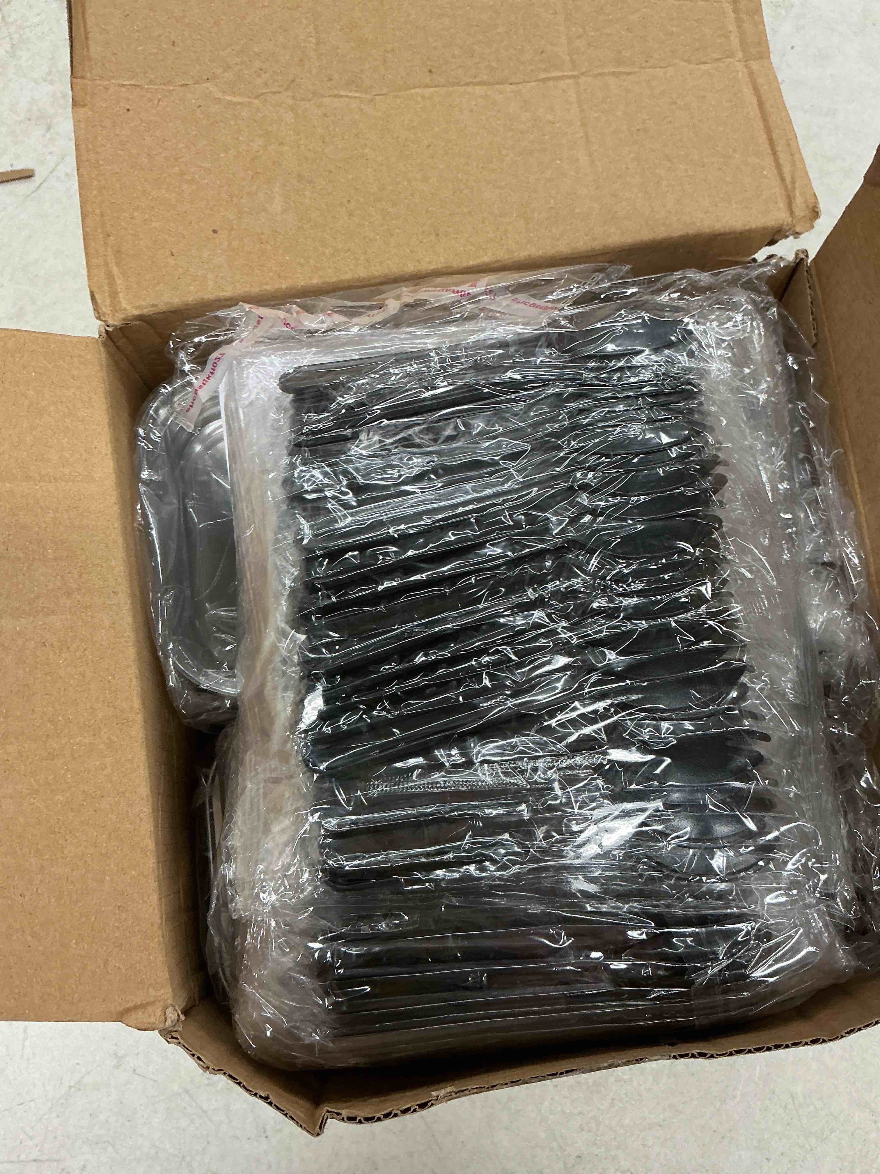 Condition photo showing Good Condition for 100 pcs mini cake pans with lids, 5oz square aluminum foil brownie baking cups, small cake tins with lids, disposable ramekins, mini cake containers for wedding birthday party (gold) gold 5 oz