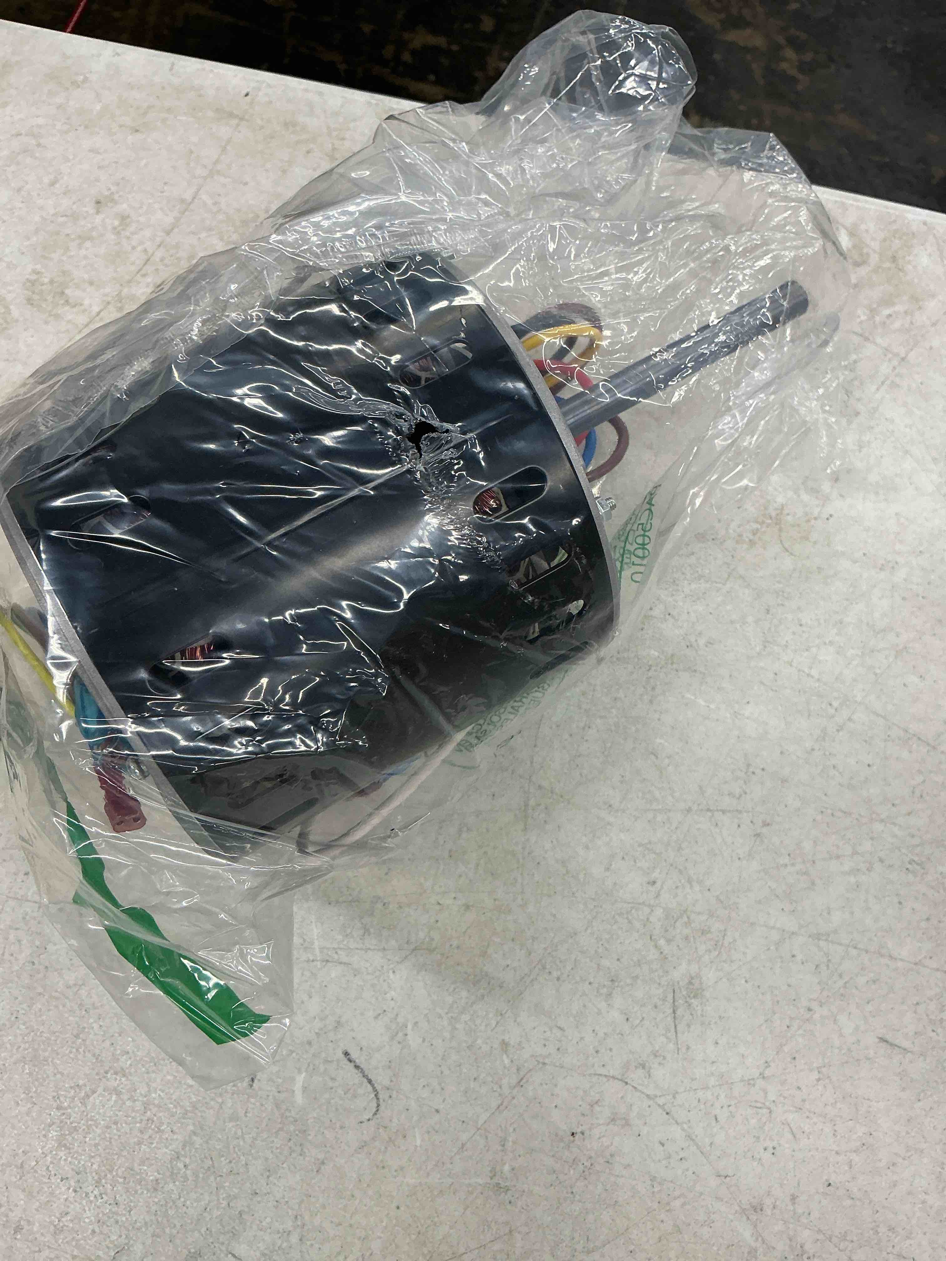 Condition photo showing Good Condition for 5kcp39pgs171s furnace blower motor, 5kcp39ngz205s blower fan motor for ge genteq, 3/4 hp 115v 1080 rpm replacement for carrier hc45ae118a hc45ae118 packard 45118 rheem 51-104342-01