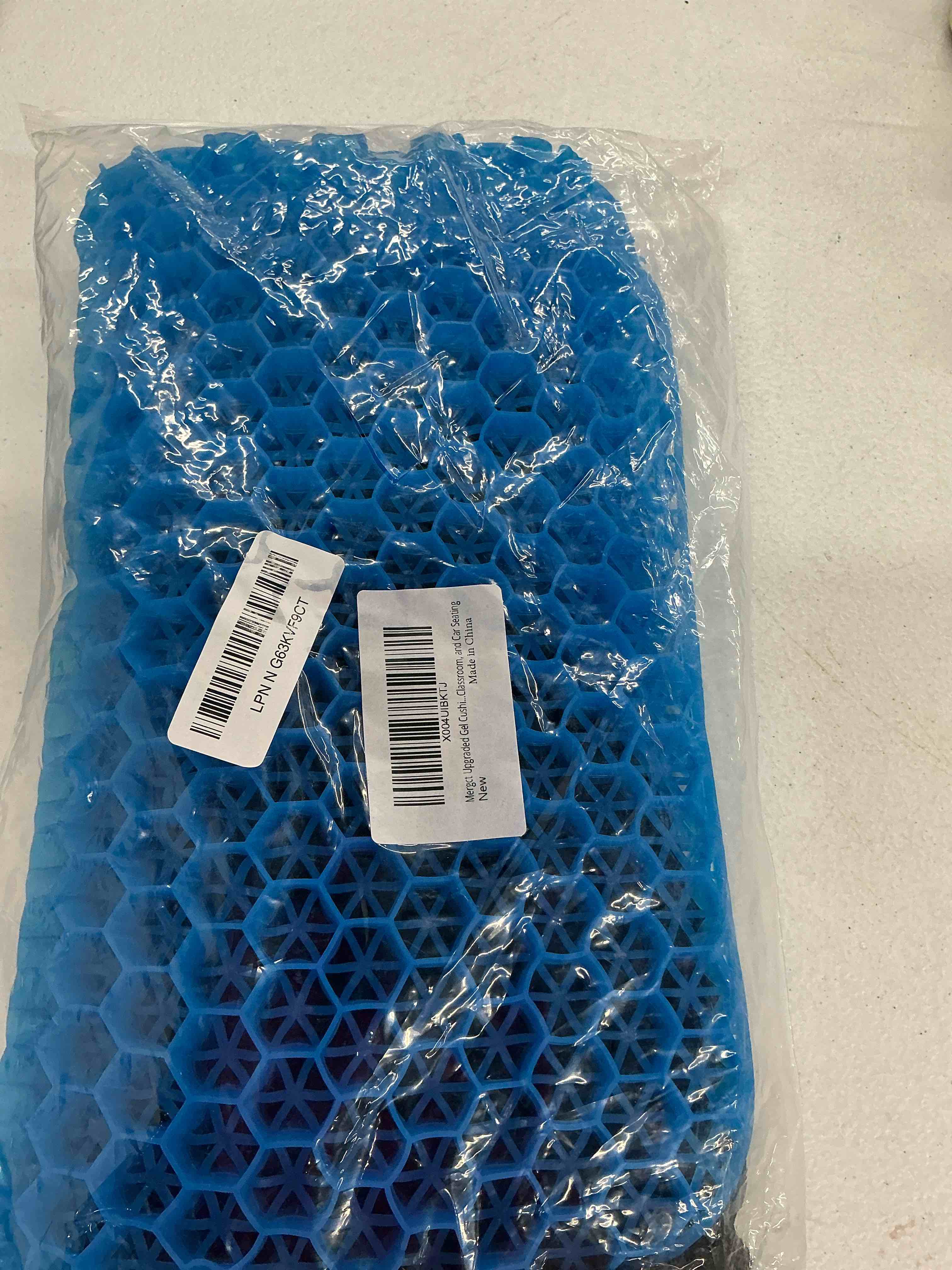 Condition photo showing New/Like New for upgraded gel cushion: oversized, thickened honeycomb-pattemed silicone pregnancy chair pad foroffice, classroom, and car seating