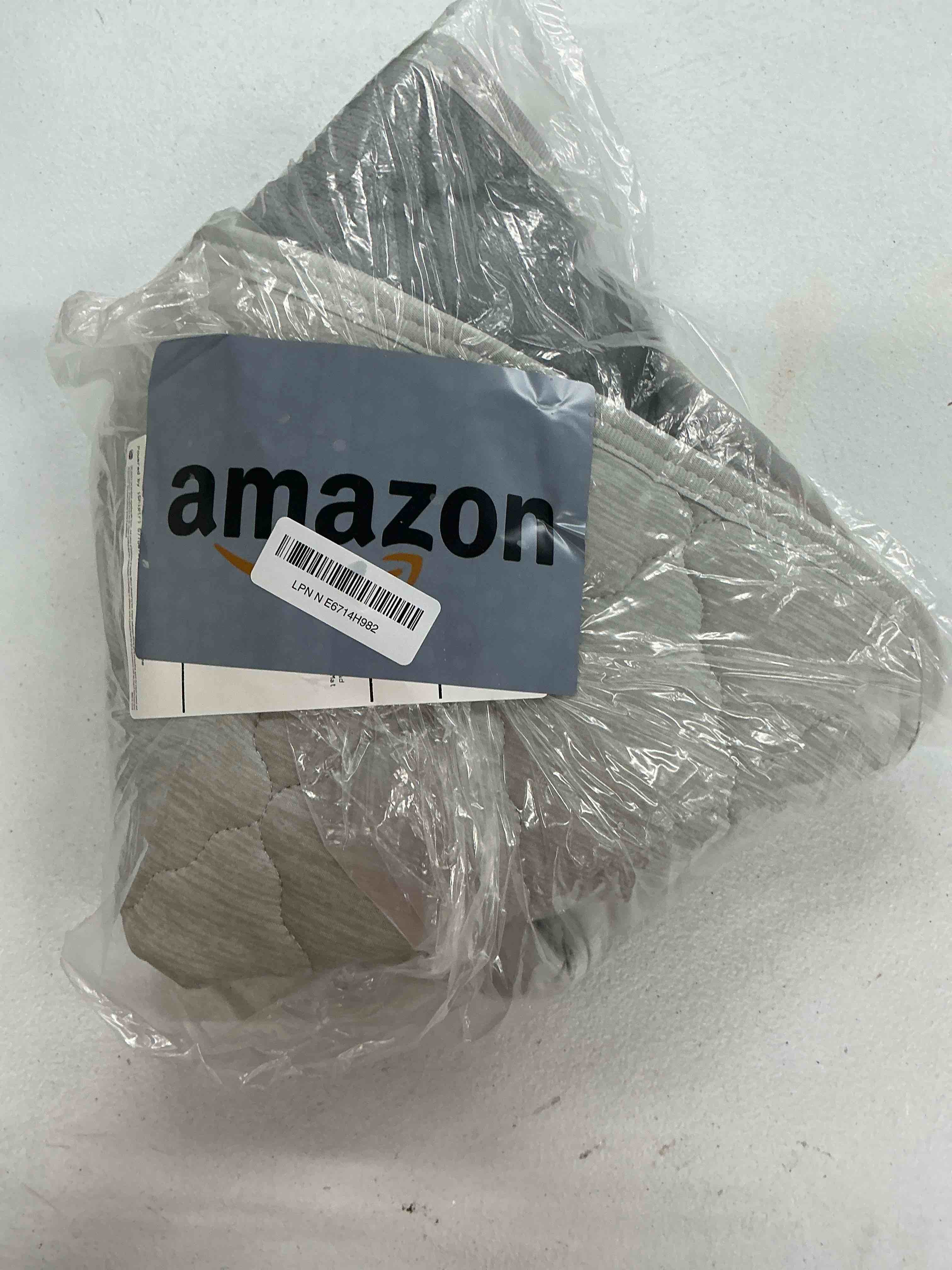 Condition photo showing Good Condition for loobani dog cooling mat for medium dogs 36"x23"- cooling pad for dog, cool blanket for dogs machine washable, pet cool mat for indoor, outdoor, couches, crates, car seats for trips (grey, 36"x23") grey 36" x 23" (medium)