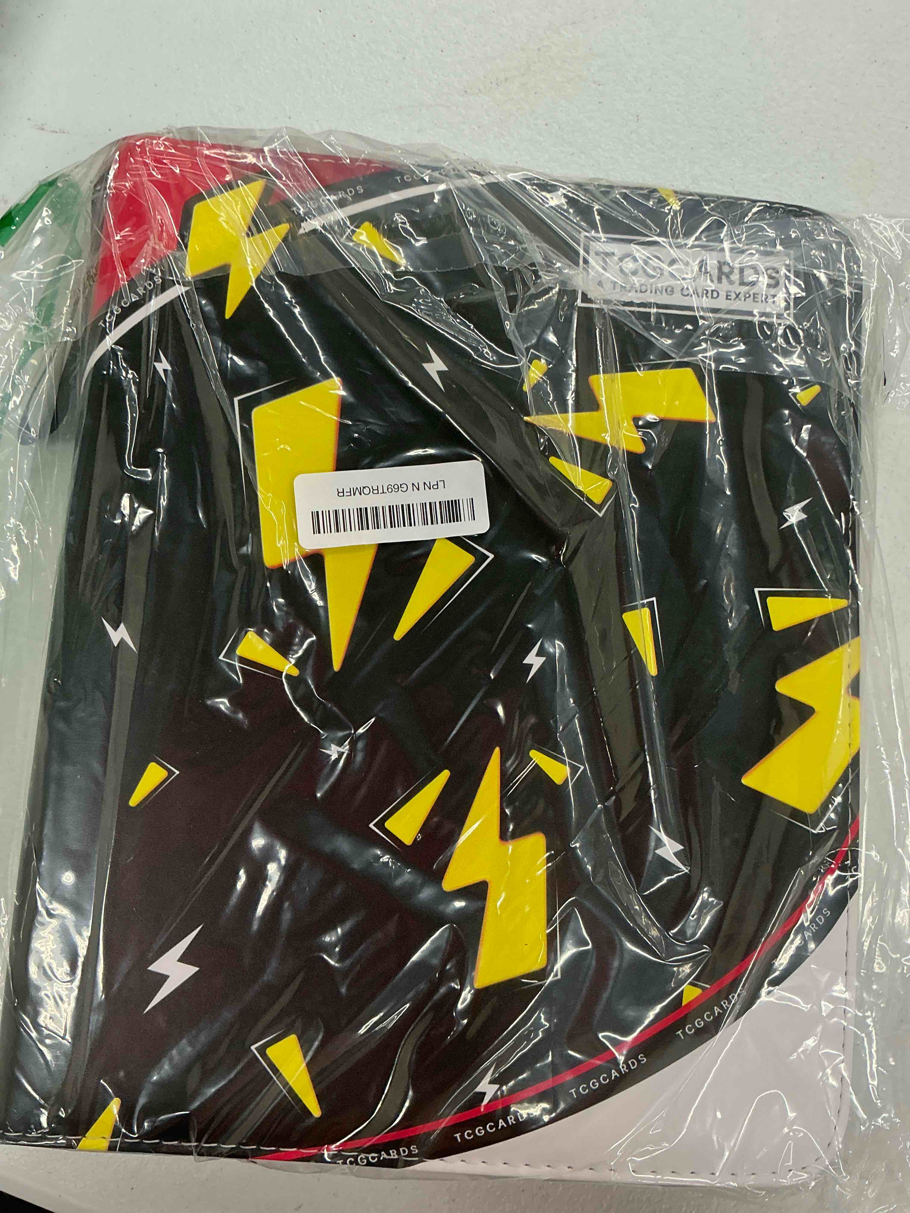 Condition photo showing New/Like New for trading card binder 9 pocket,card binder 900 pockets,card book holder cards with 50 removable sleeves,3-ring zip design mtg/tcg/sport collectible trading card albums gifts for boys and girls (black) black large