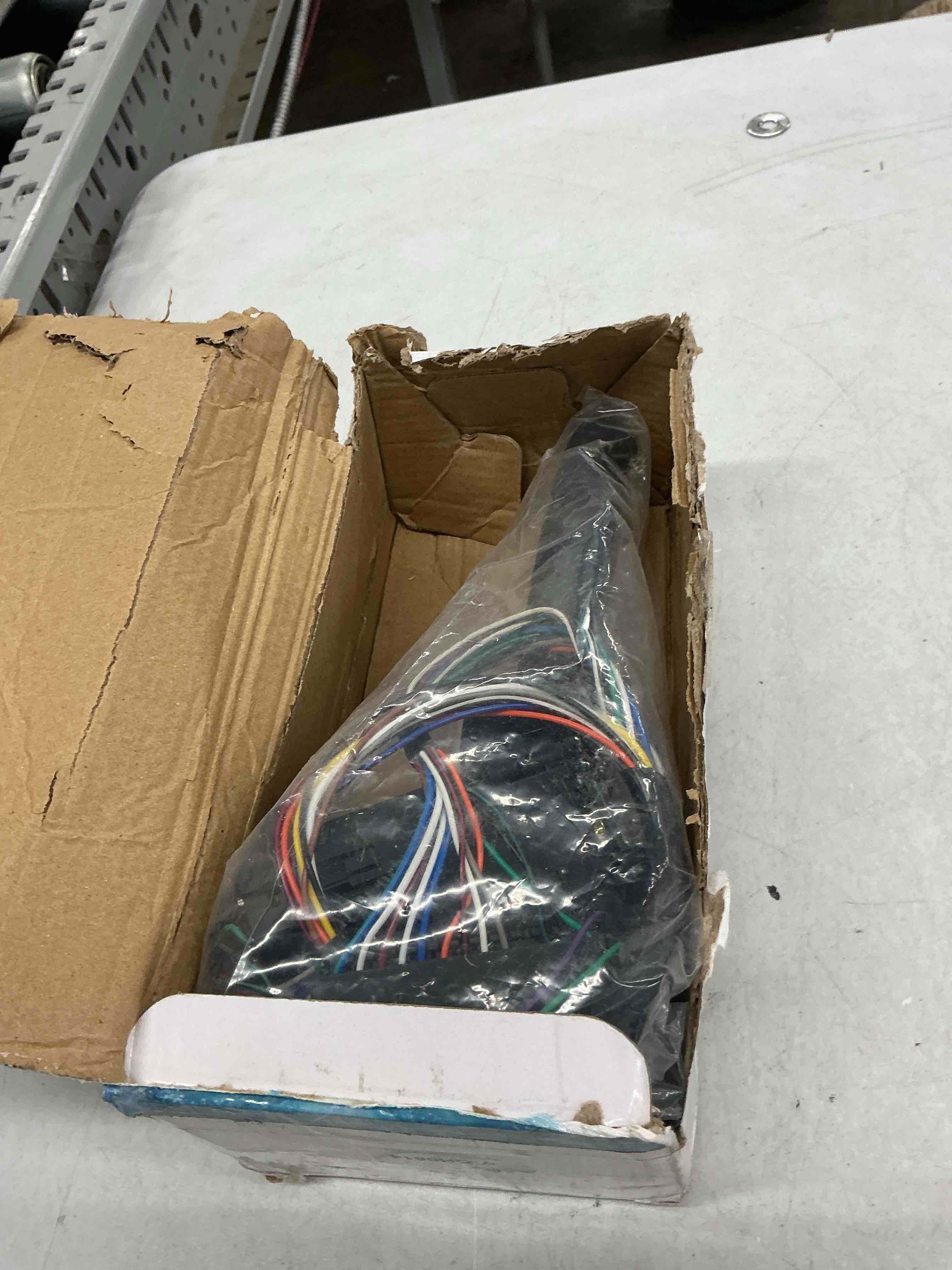 Condition photo showing Good Condition for multi-function combination turn signal, wiper, washers, hazard switch, cruise control switch compatible with 95-99 tahoe blazer suburban k1500 - replaces oe# 26100985, 26036312, 2330814