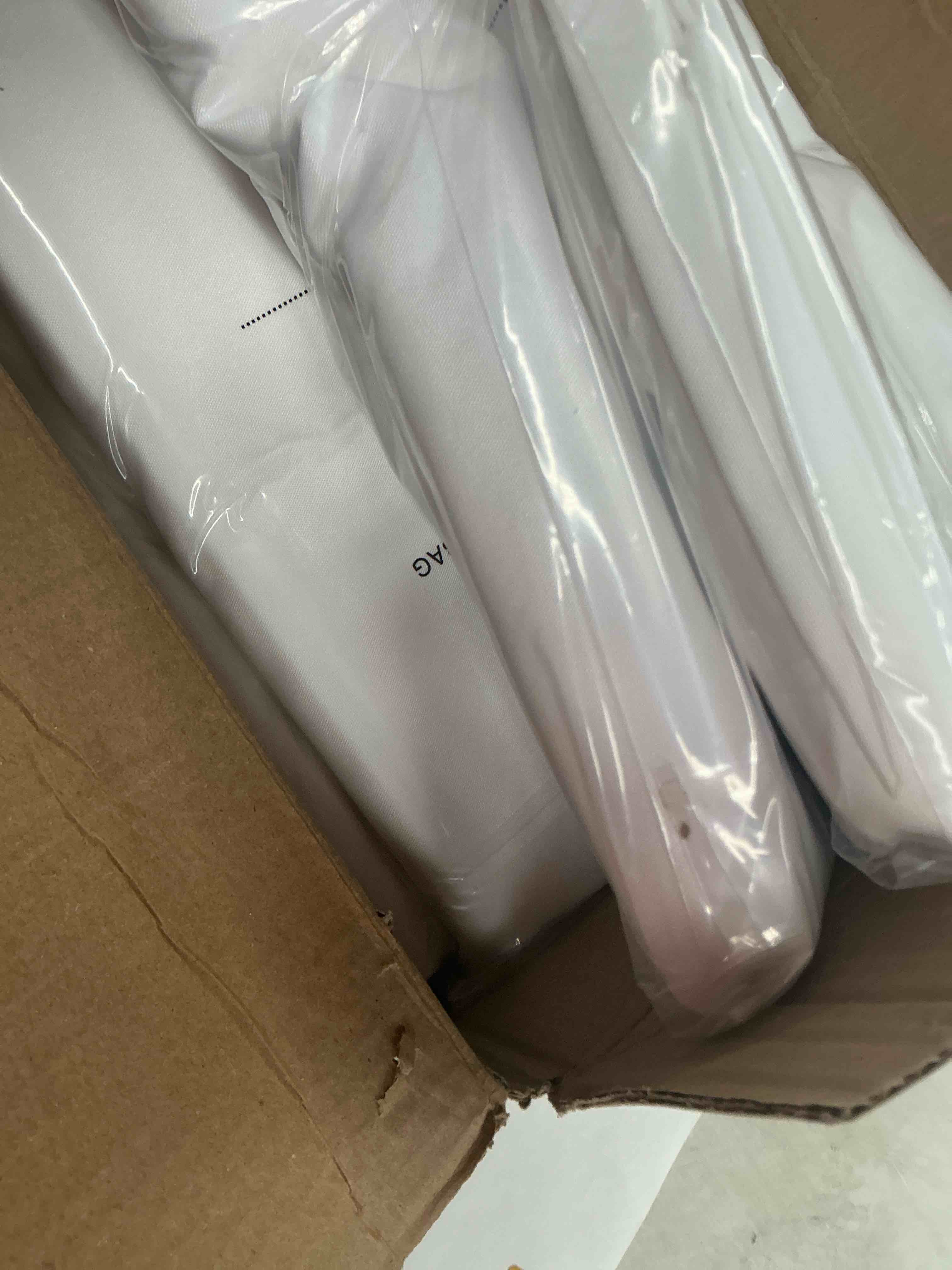 https://s3.amazonaws.com/lotting-images-prod/EmanualPiazza/BRN7054980_1789421106944.jpeg