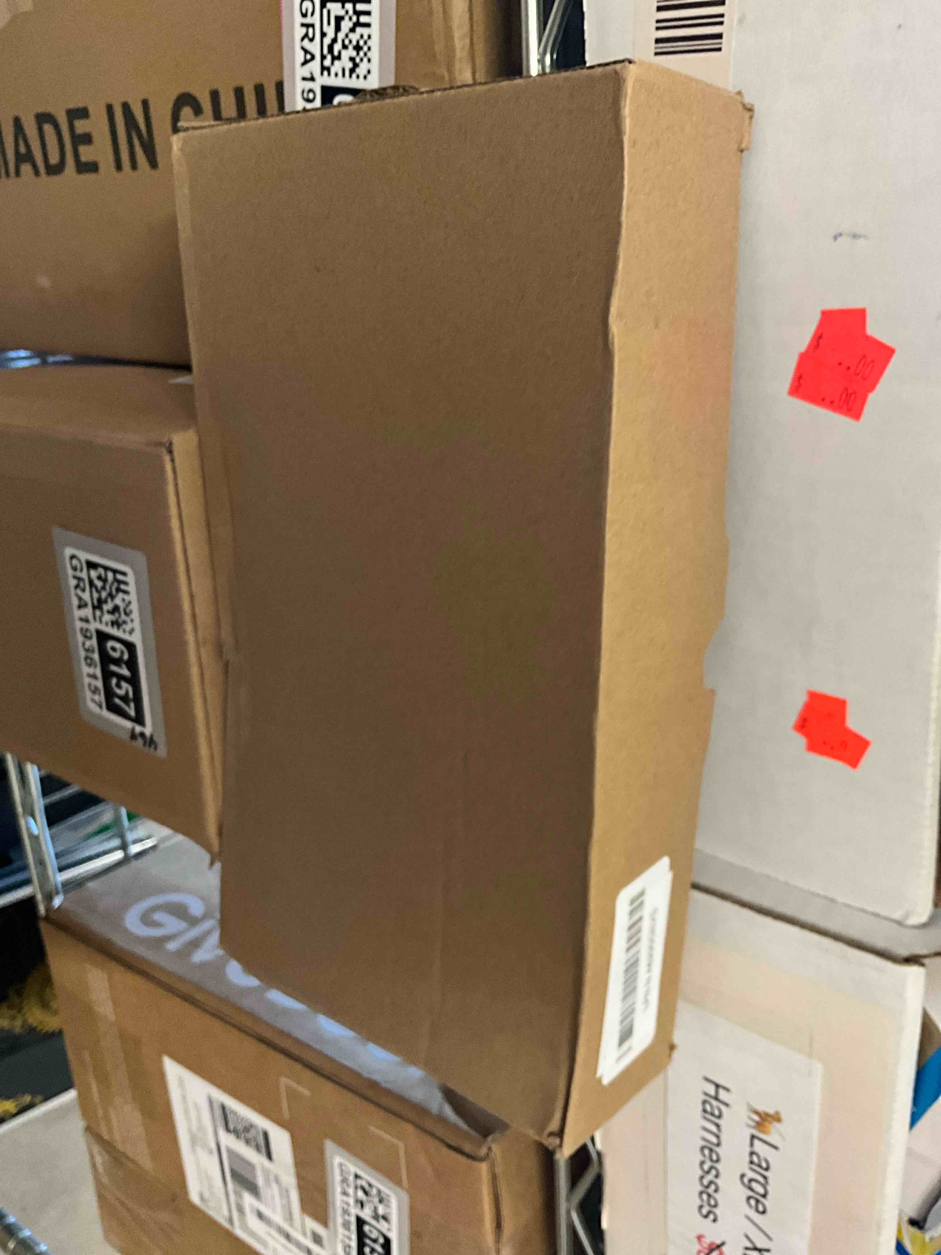 Condition photo showing Good Condition for ech_ooo show 15 stand swivel and tilt, only made for echo show 15 three rotating shafts the base is made of aluminum which makes the product more beautiful and longer service life black 025-01