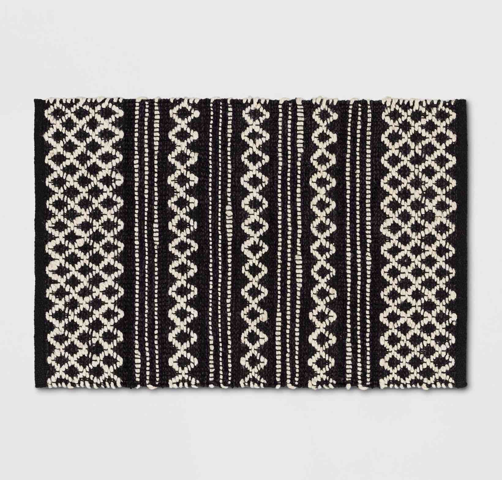 Condition photo showing Good Condition for 2'x3' handloom mixed fibre rug black/white - threshold™: indoor outdoor diamond pattern, jute & cotton