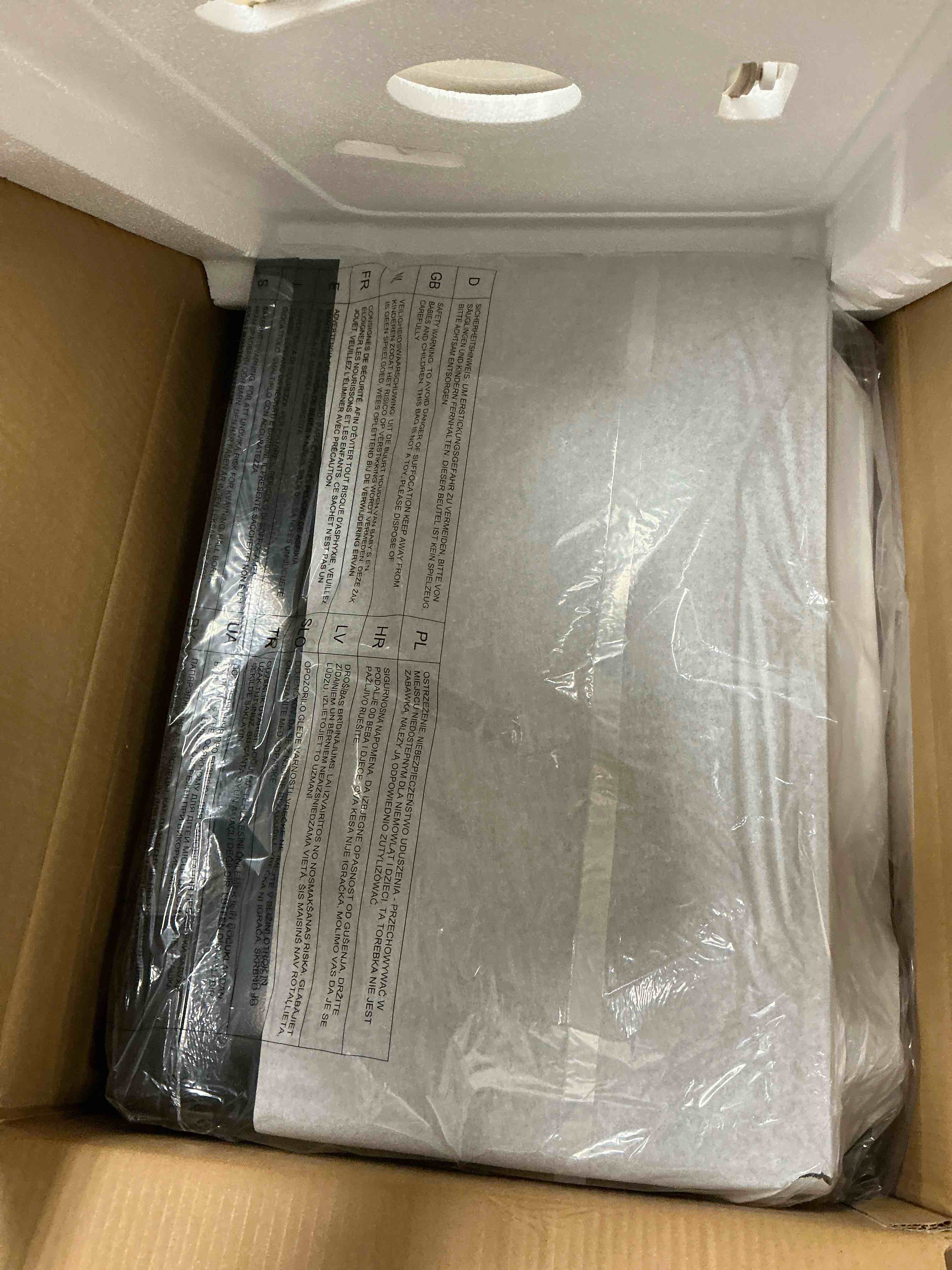 https://s3.amazonaws.com/lotting-images-prod/EmanualPiazza/GRA1937534_1779911855229.jpeg