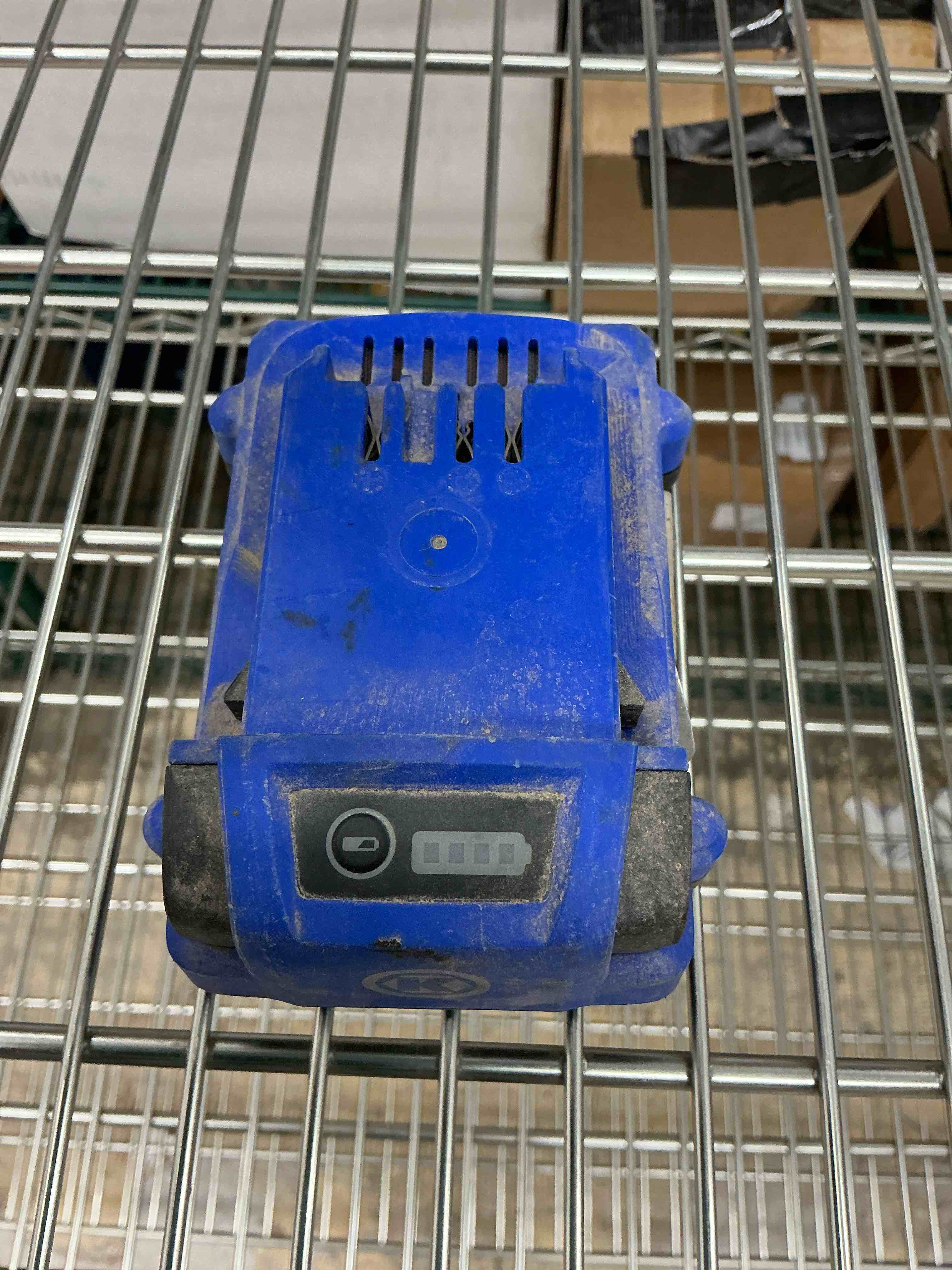 Condition photo showing Good Condition for kobalt 24-volt max 2.0-ah li-ion compact battery
