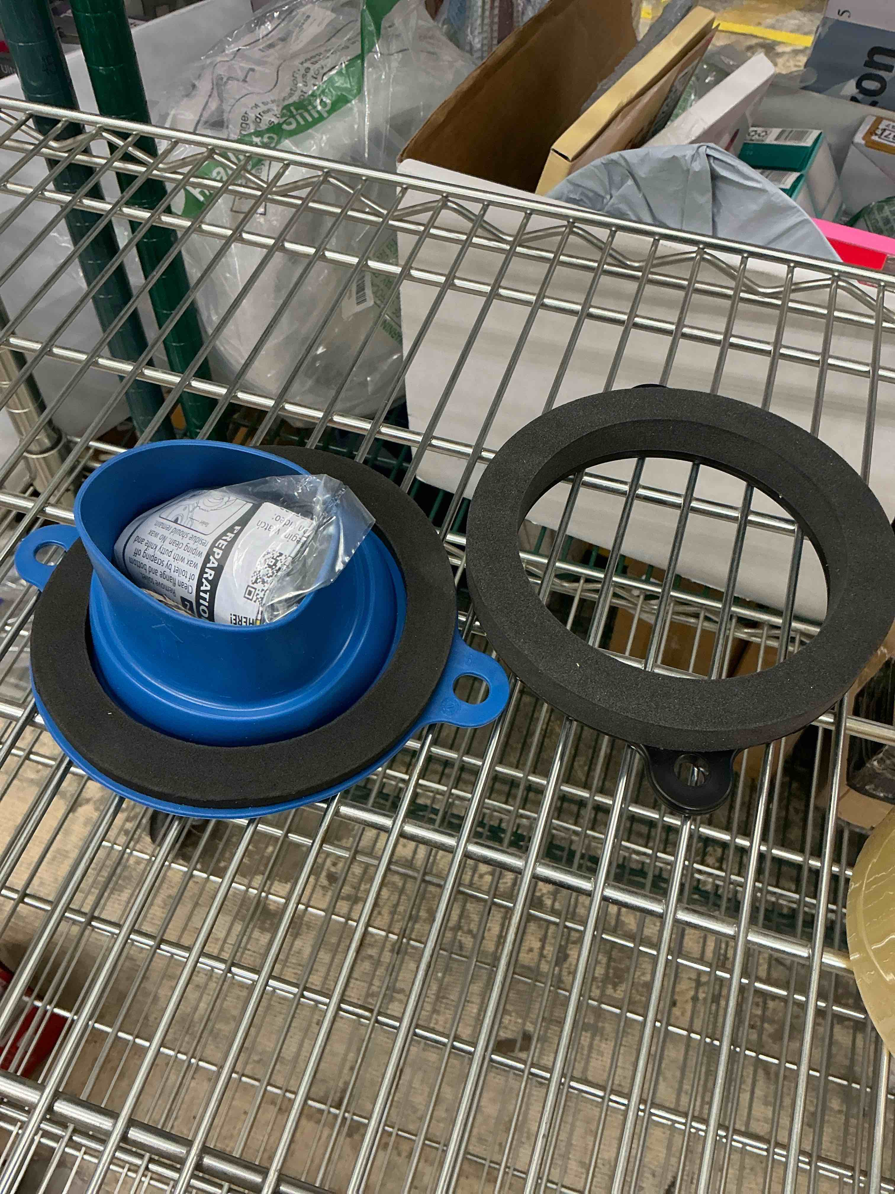 Condition photo showing Good Condition for fluidmaster 7530p8 better than wax universal wax-free toilet seal new 1-pack 0.51lbs assembled product height 6 in