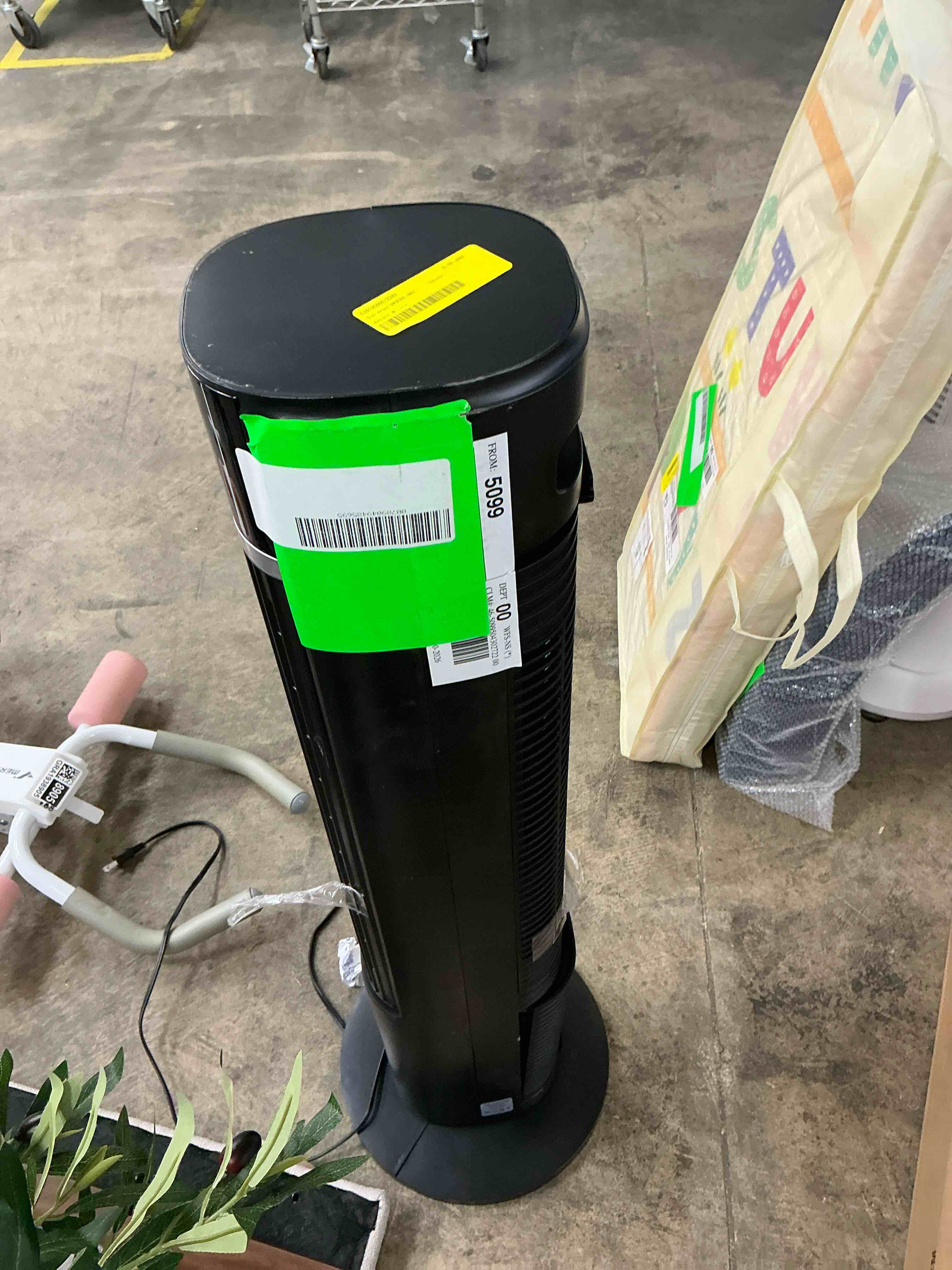 Condition photo showing Good Condition for maxkare 40  evaporative air cooler  air circulation 3 mode 12h timer  oscillating tower fan for large room  black