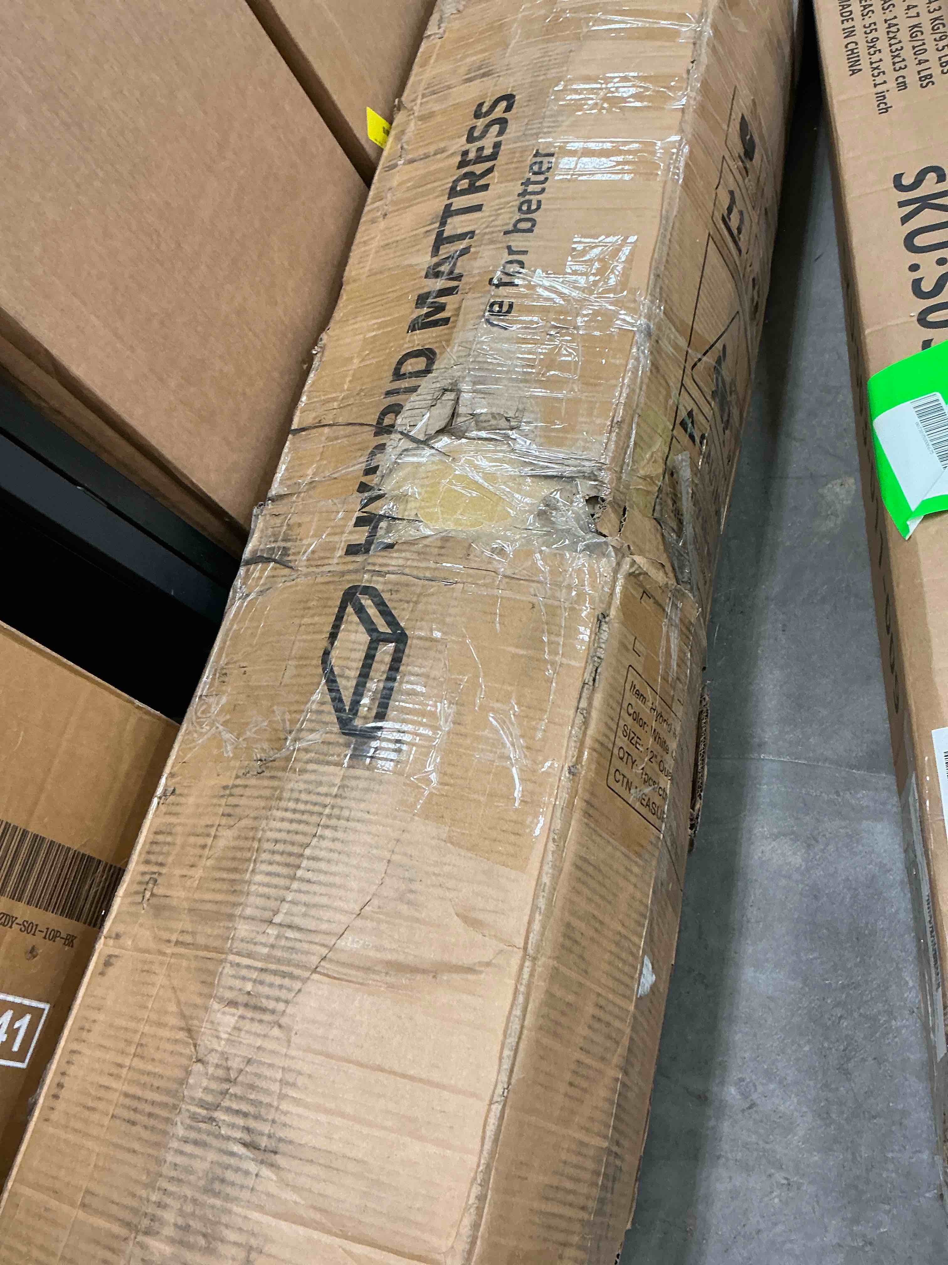 Condition photo showing New/Like New for queen medium 12 in. hybrid mattress , edge support and bed-in-a-box mattress