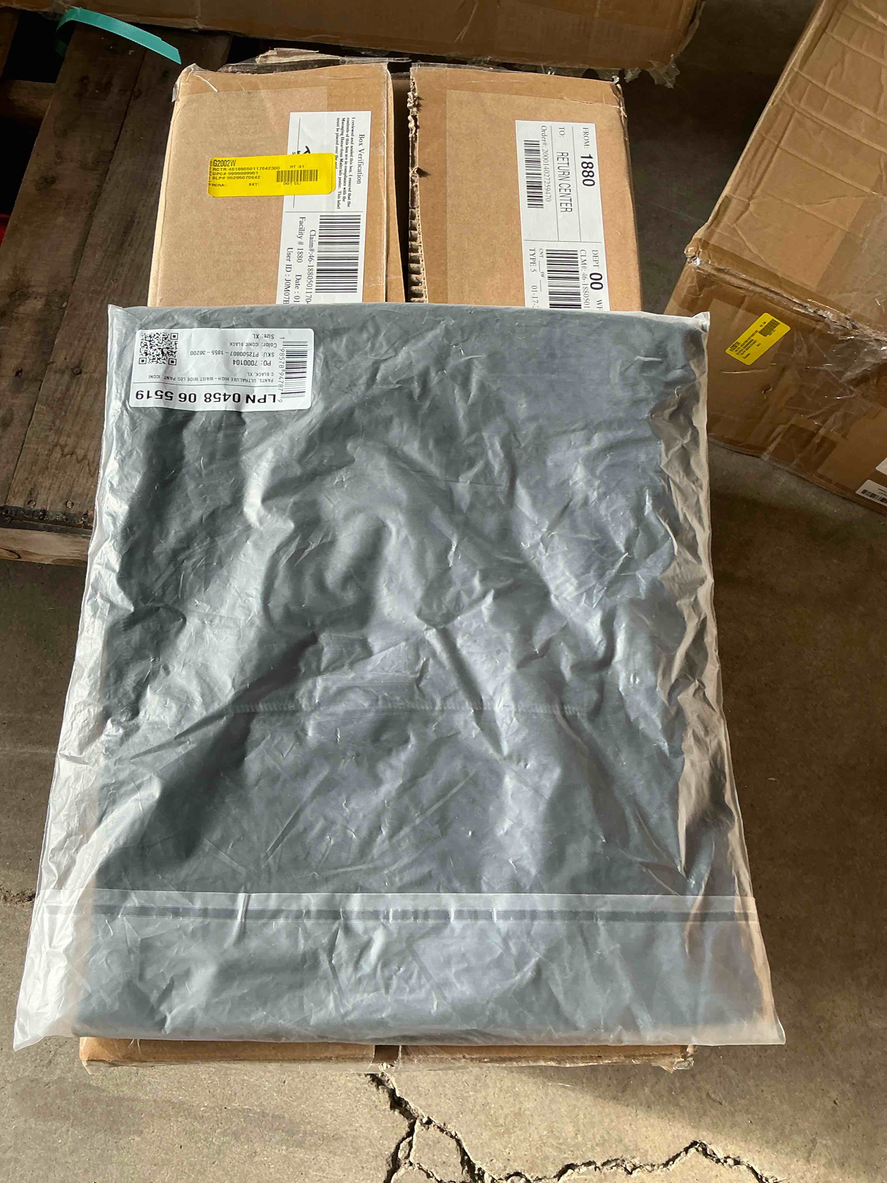 Condition photo showing New/Like New for YITTY Active Women s High Waist Wide Leg Pants – Buttery Soft Lounge & Yoga Pants with Tummy Control Pants 4-Way Stretch Iconic Black XL Regular | 31 Inseam