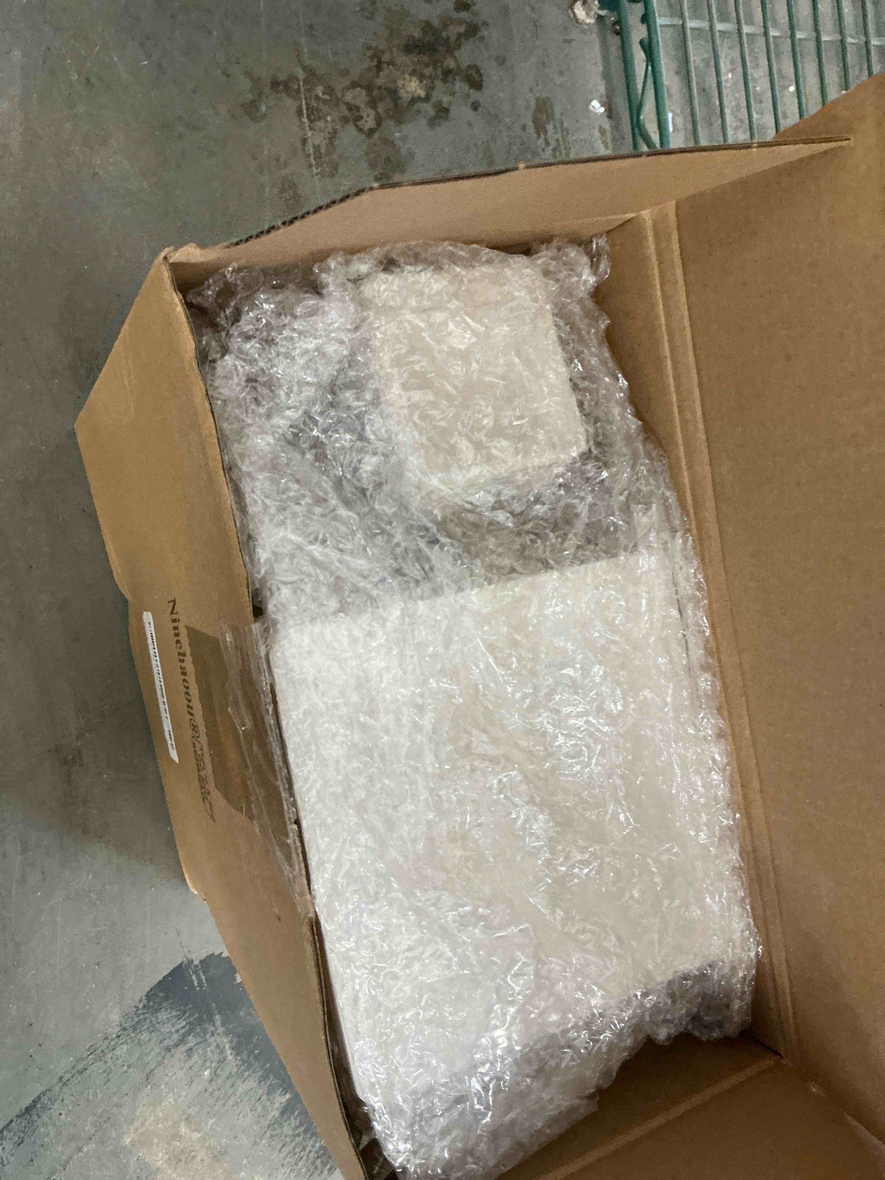 Condition photo showing New/Like New for 8 Pcs White Flower Buckets for Cut Flowers 9.8 inch Plastic Floral Buckets Modern Square Vases for Displaying Flowers in Florist Shop or Home Wedding Table Decorations
