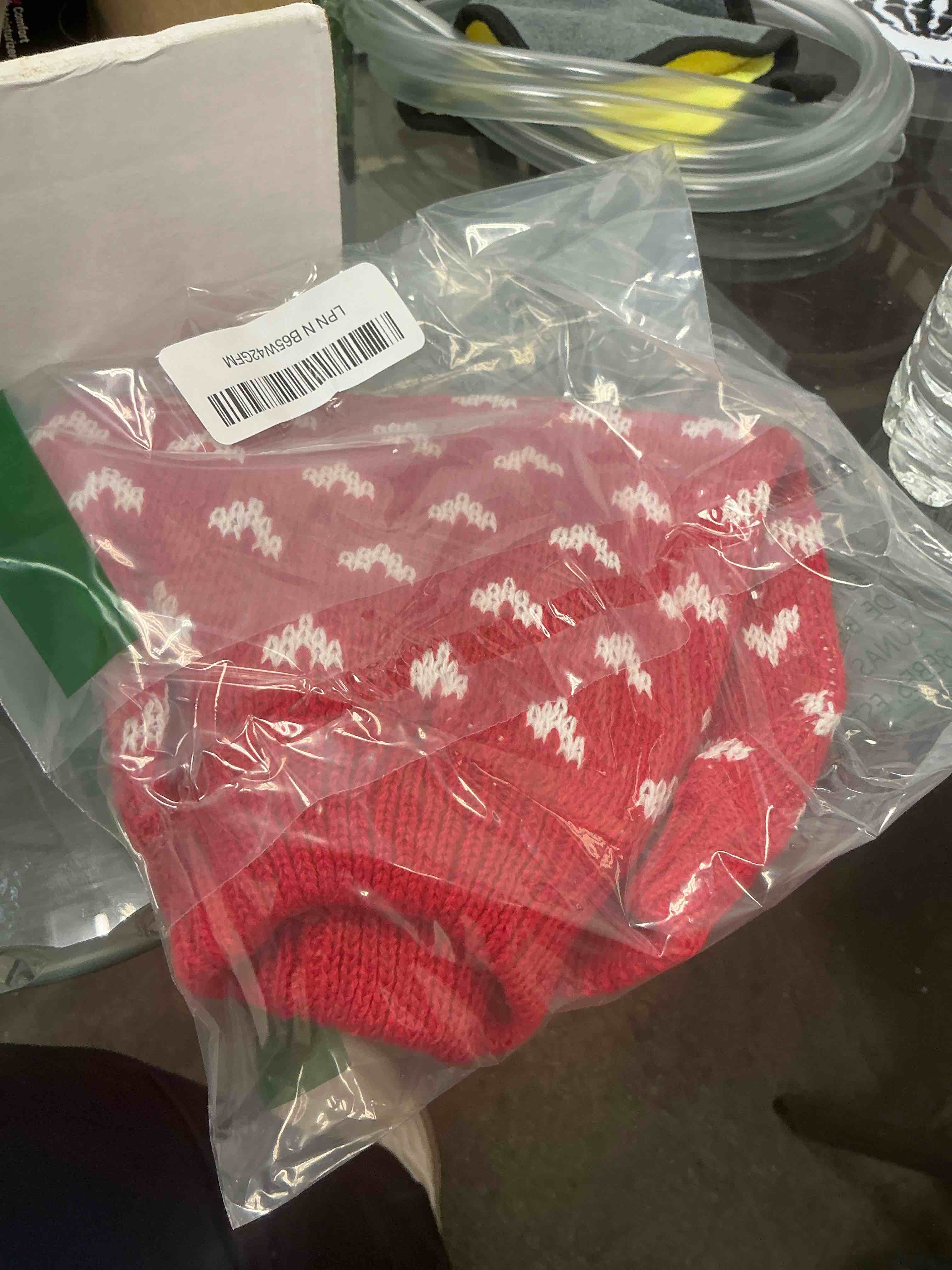 Condition photo showing Good Condition for Dxhycc Dog Knitted Sweater Dog Heart Sweater Puppy Sweater Warm Soft Pet Holiday Clothes for Medium Cats and Dogs (Red, M) Medium Red