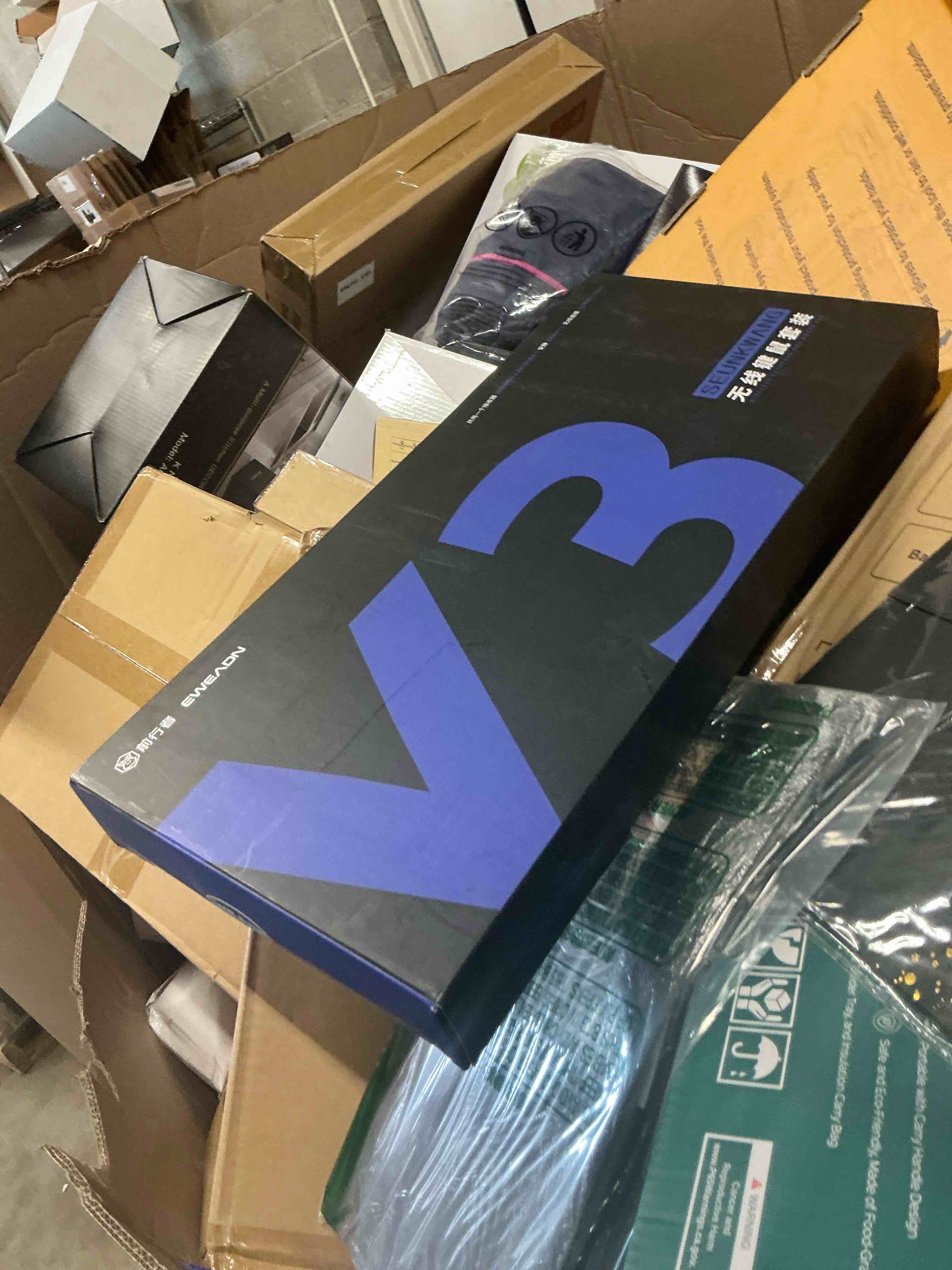 Condition photo showing Good Condition for EWEADN V3 Wireless Keyboard and Mouse with Single Backlit, Metal Panel, Bluetooth/2.4G Rechargeable Computer Keyboard and Mouse Combo Silent Lighted Full Size Cute Keyboards-Rose Gold