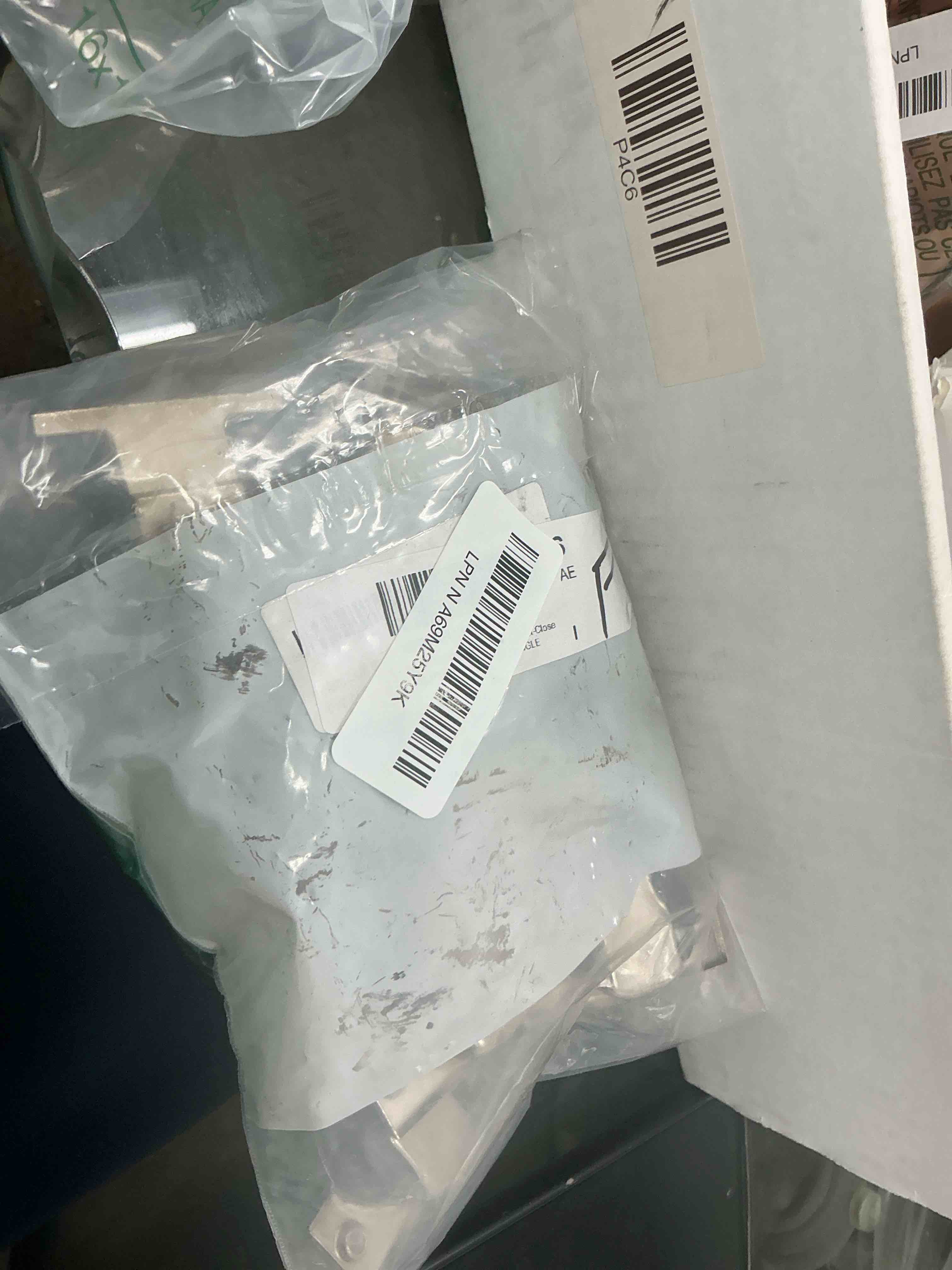 Condition photo showing Good Condition for Blum CLIP top BLUMOTION Soft-Close Hinges, 110 degree, Self closing, Face Frame, with Mounting Plates (Inset - 4 pack)