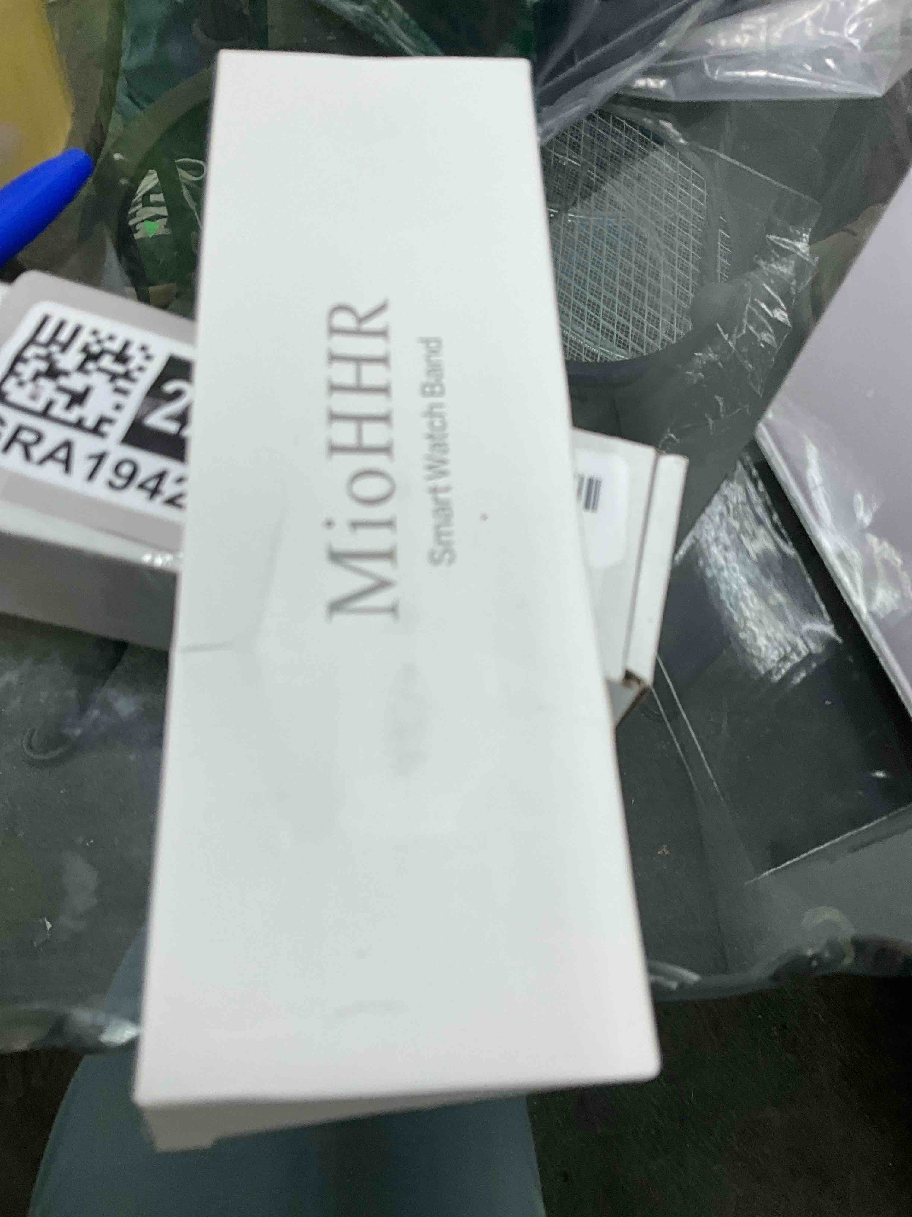 Condition photo showing Good Condition for MioHHR Slim Metal Band Compatible with Apple Watch Band 42mm(Series 11 10) 41mm(Series 9 8 7) 40mm(Series 6 5 4 SE3/2/1) 38mm(Series 3 2 1),Stainless Steel iWatch Bands for Women,Silver/Gold Silver/Gold 42mm 41mm 40mm 38mm