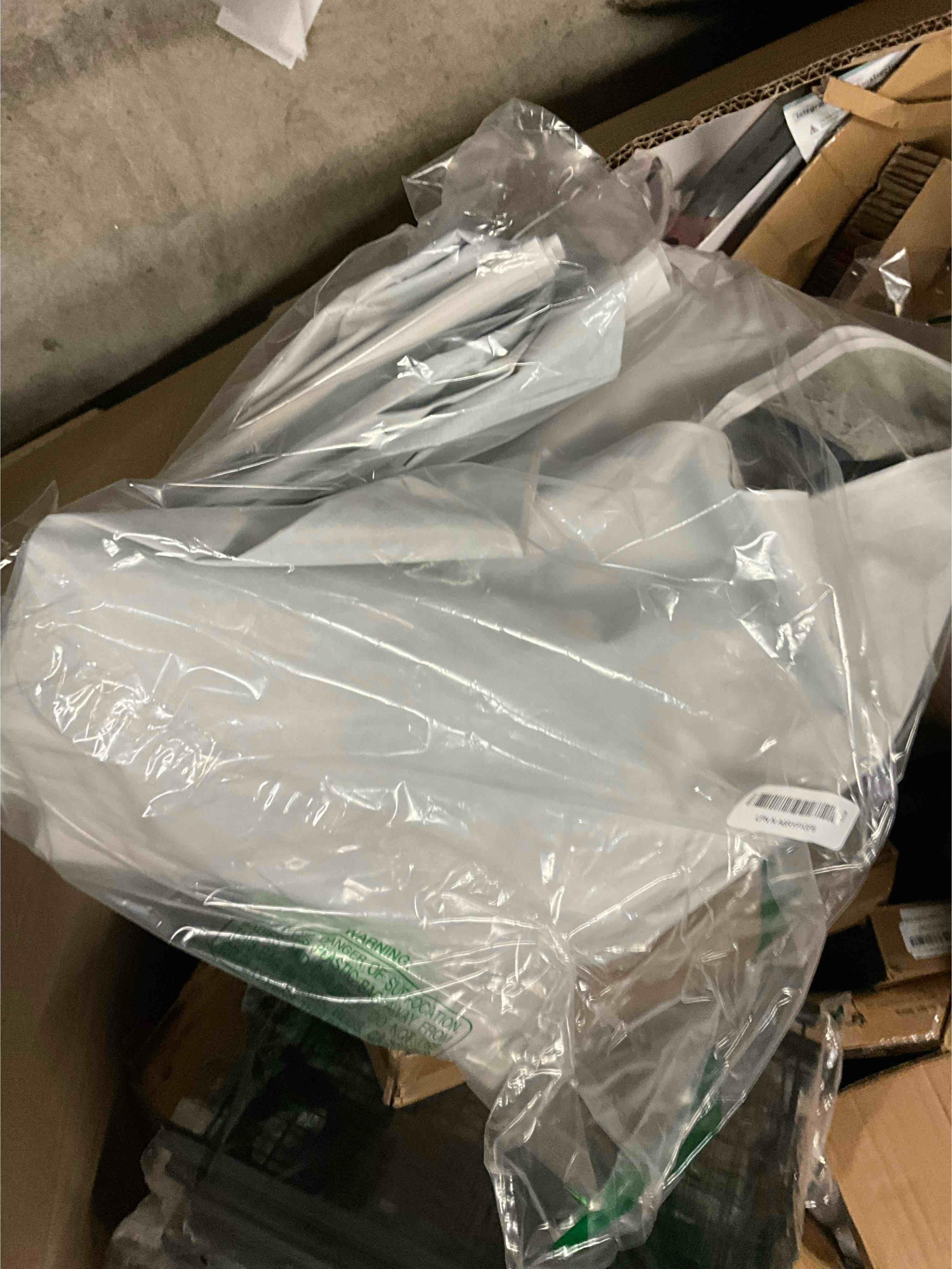 Condition photo showing Good Condition for Baocicco 10x8ft Back to School Theme Backdrop Classroom Interior Decorations Backdrop Blackboard Clock Photography Background Wallpaper New Term School Season Children Students Portrait Prop