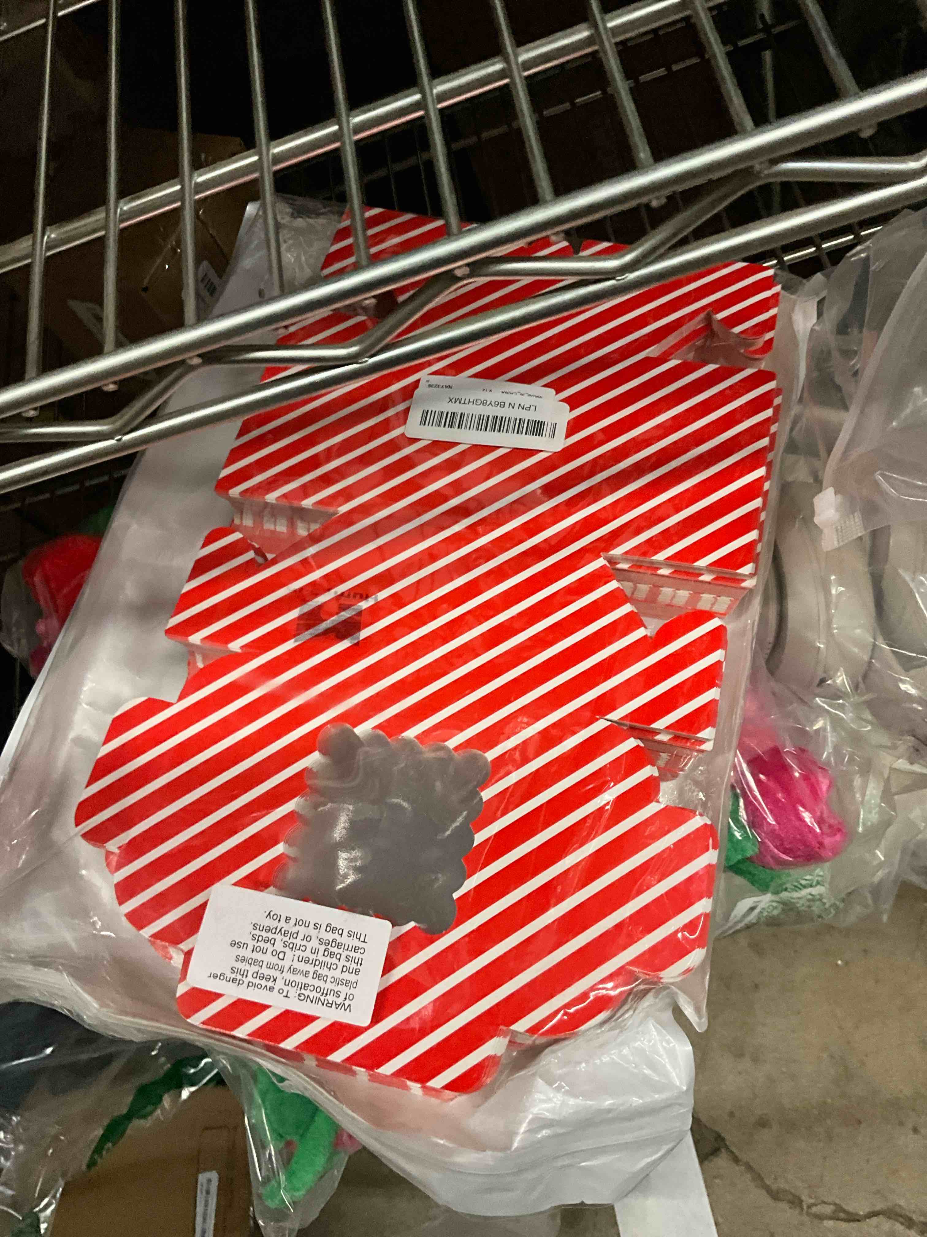 Condition photo showing New/Like New for 100 Pcs Valentine's Day Cookie Boxes for Gift Giving 4 x 4 x 2.5 Inch Small Red and White Bakery Treat Boxes with Window for Holiday Party Dessert Candy Pastry Cupcake Donut Packaging