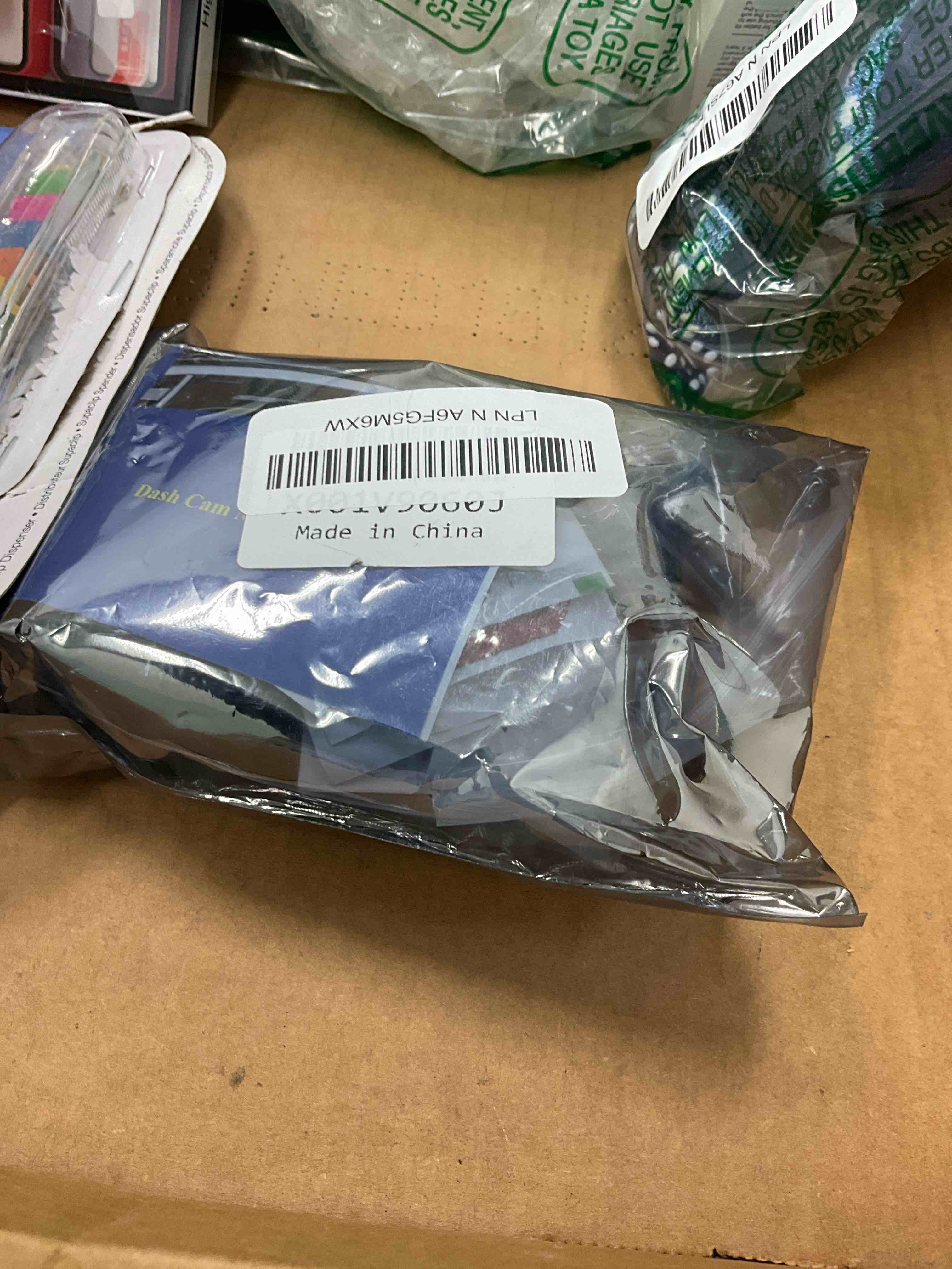 Condition photo showing Good Condition for Dash Cam Suction Cup Mount and Glue Adhesive Mount Compatible with Dash Camera/DVR Video, Come with 10+ Different Joints Suitable for Crosstour, YI 2.7", Rexing V1P, UGSHD, APEMAN and Other Dash Cam