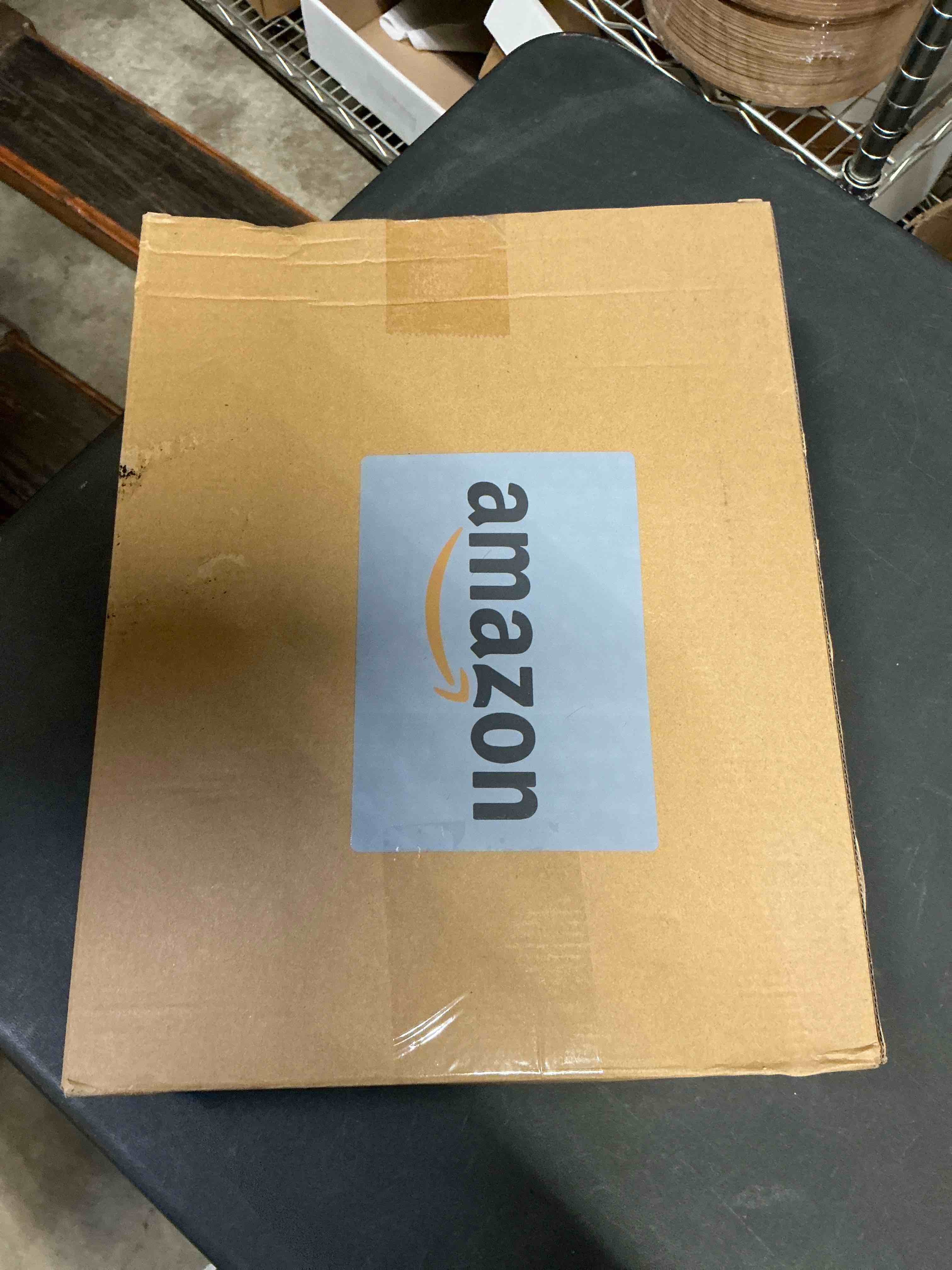 Condition photo showing New/Like New for Pickmesh Blue White Floral Disposable Tableware Set Blue and White Porcelain Pattern Disposa