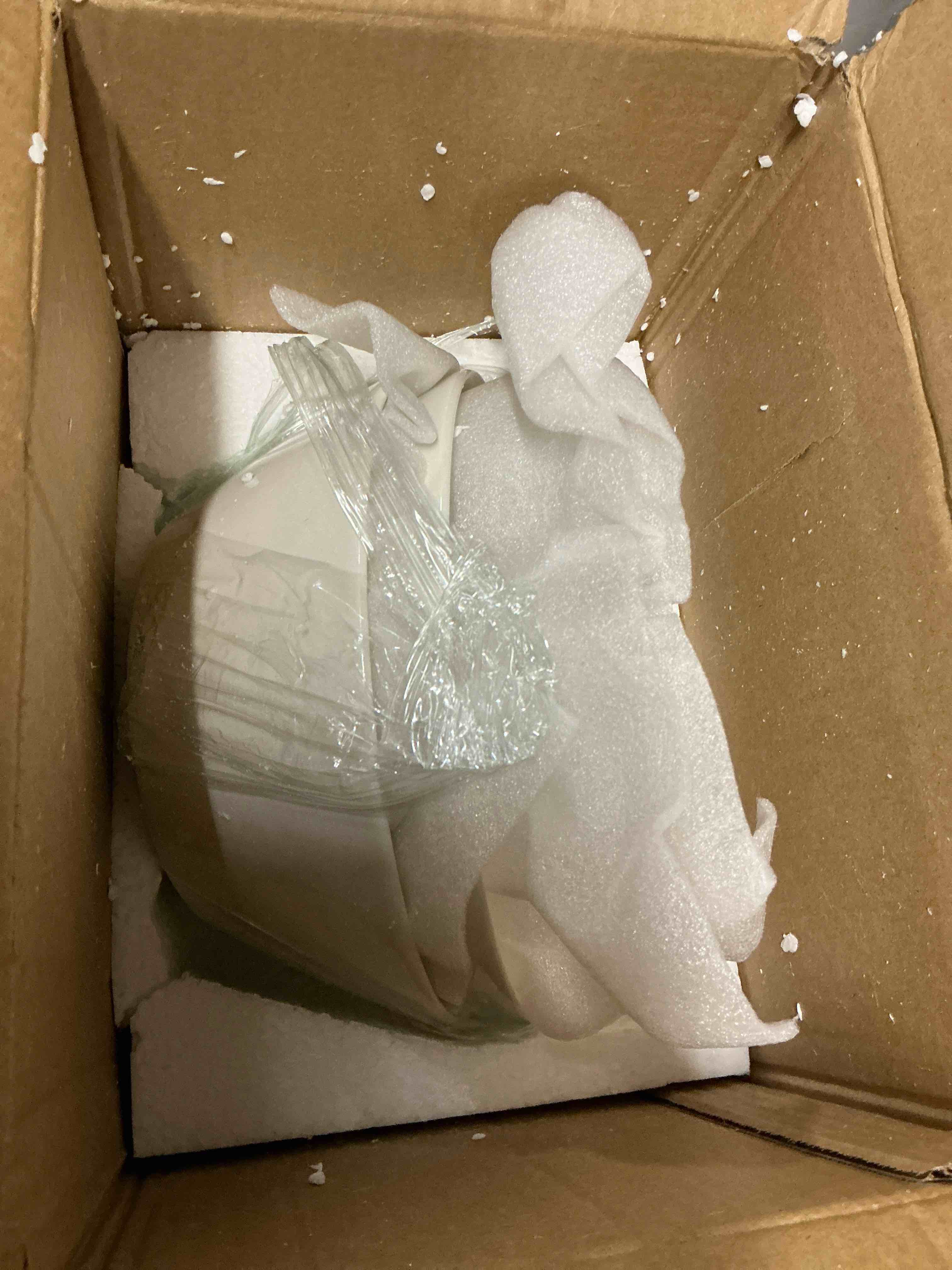 Condition photo showing Good Condition for 2 pcs MALACASA Large Salad & Soup Bowls - Set of 2 60 OZ Porcelain White Bowls for Ramen, Pasta, Pho - Microwave & Dishwasher Safe White 60oz