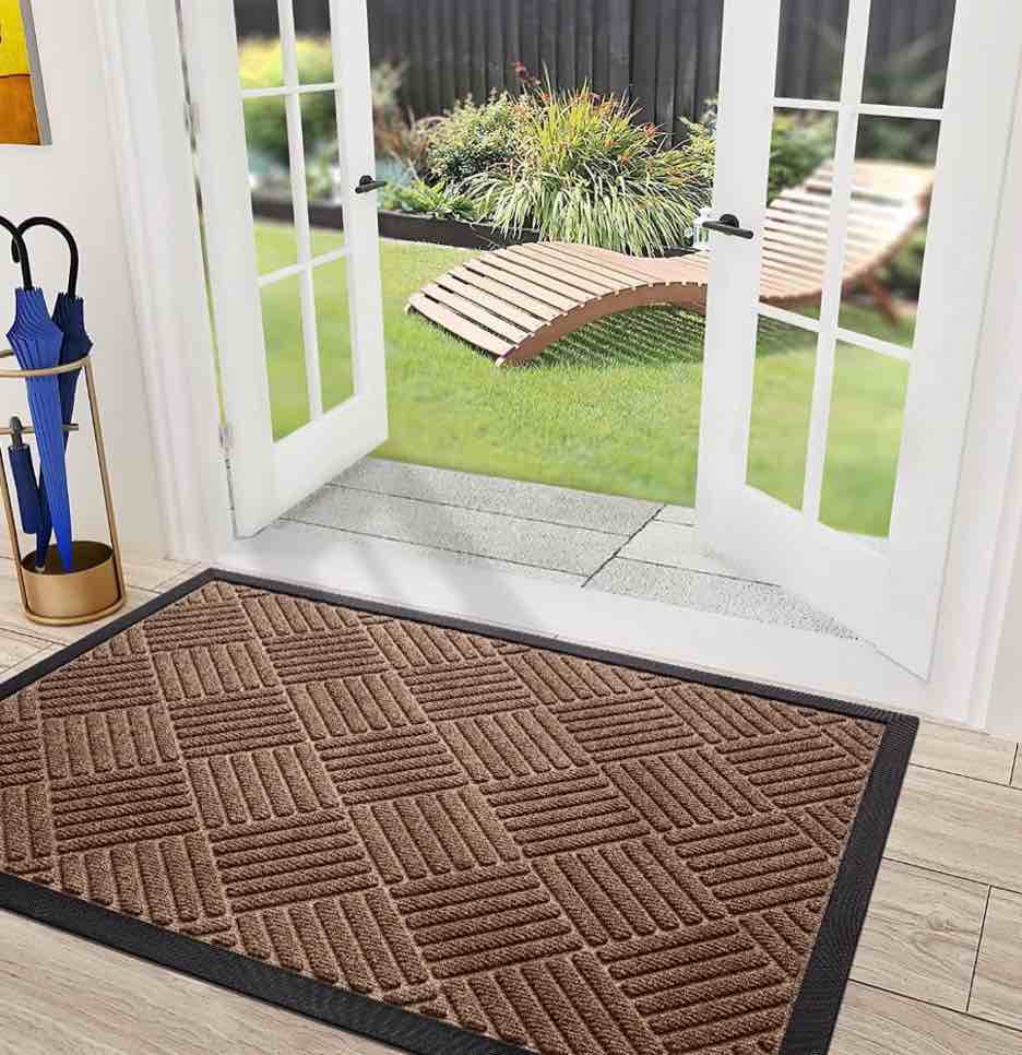 Sanmadrola Front Door Mat Indoor and Outdoor Welcome Mat Rubber Backing Entrance Mat Easy Clean Patio Mat Heavy Duty Entryway Doormat for Front Back Doors  Laundry Rooms  Mudrooms 24  x35.4   Brown
