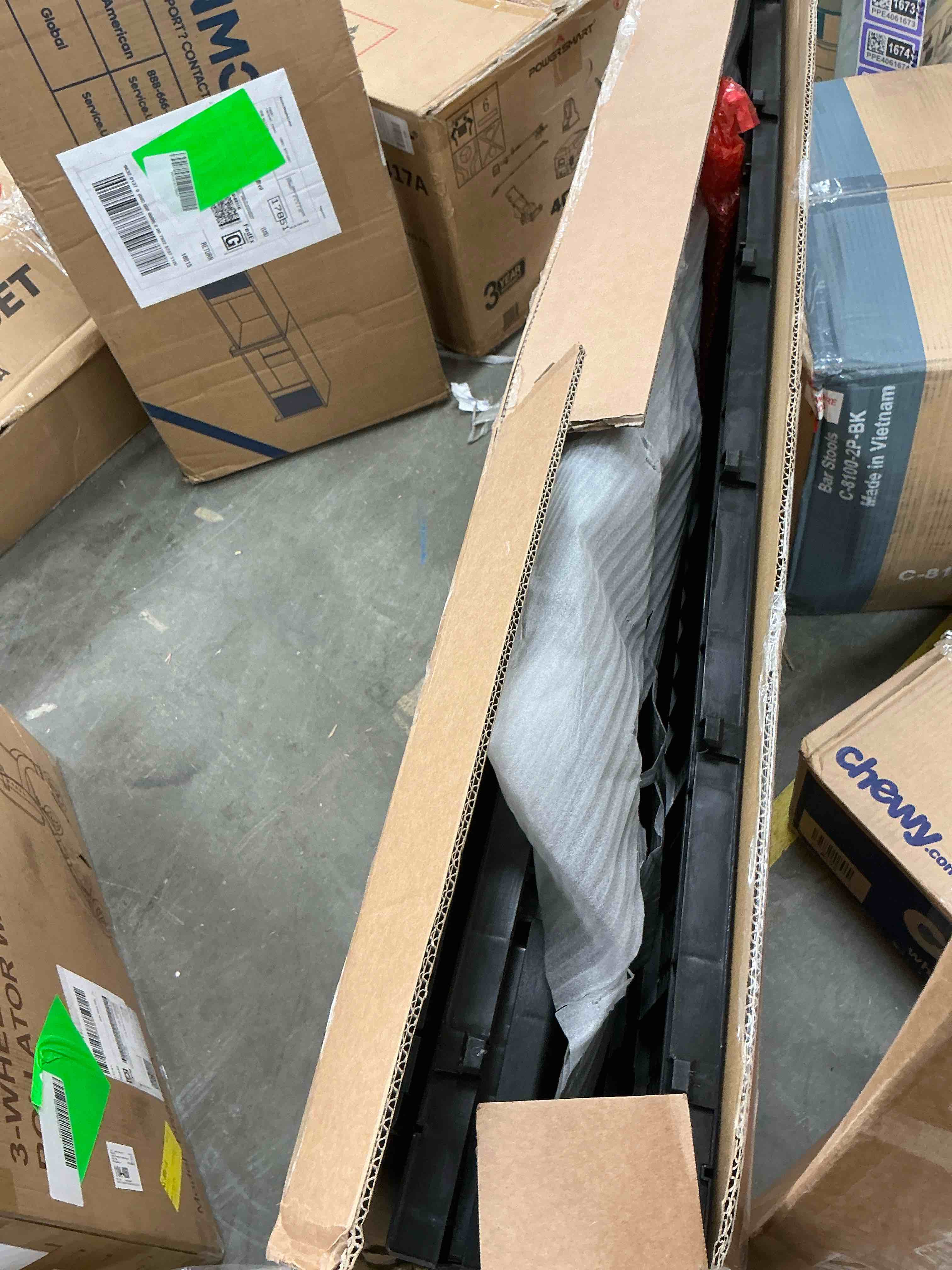 Condition photo showing Good Condition for bifanuo 100 gallon locking deck box, outdoor storage for patio furniture cushions, easy assembly