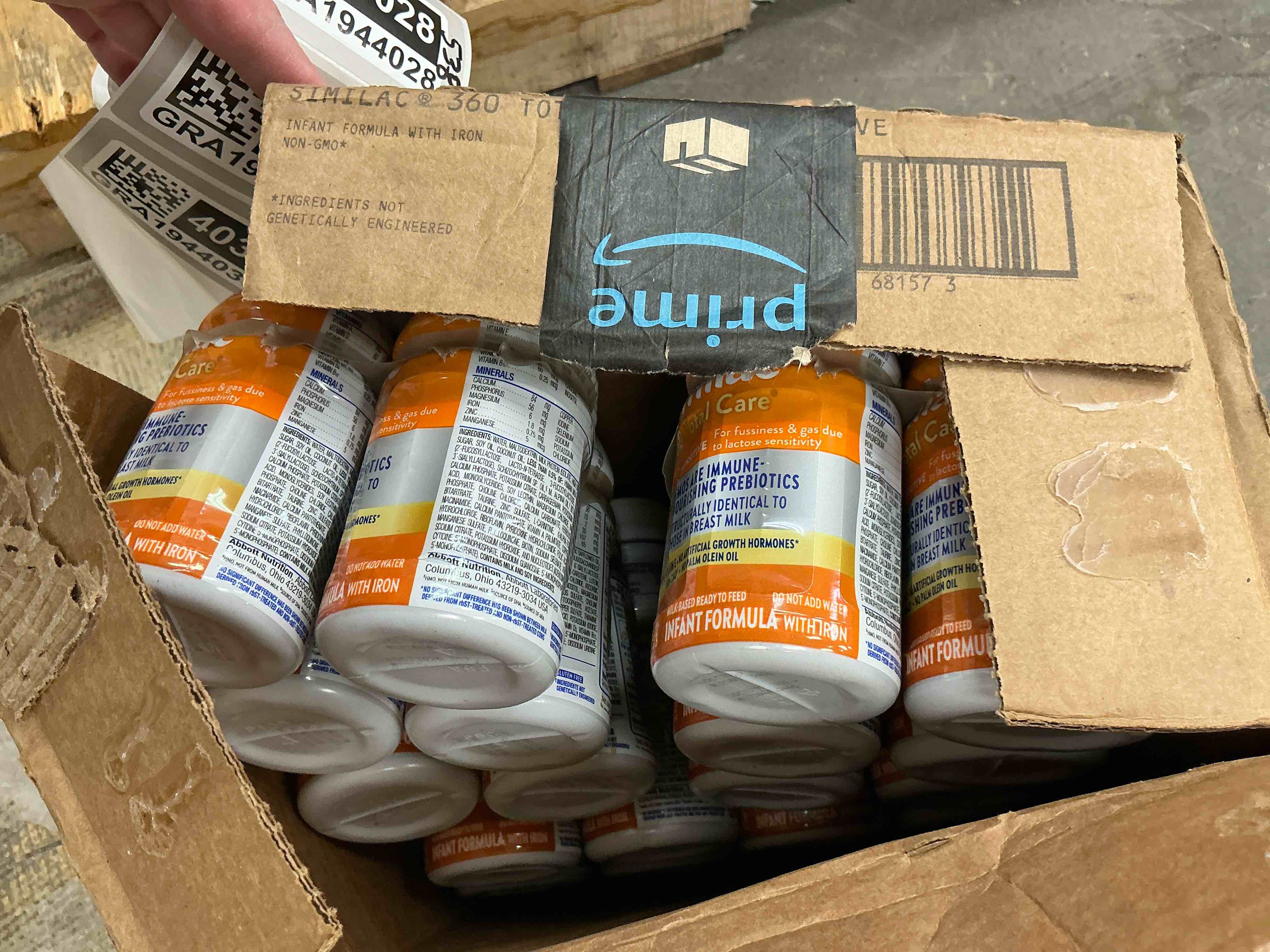 Condition photo showing Good Condition for similac 360 total care sensitive infant formula  ready-to-feed  8-fl-oz bottle (case of 24). exp - 10-ct - 2026 ))